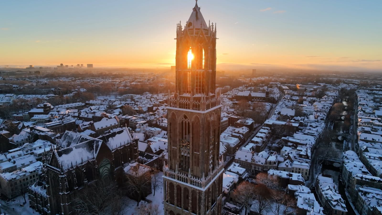 Domtoren and Domplein: The Tower and the Church a Storm Took