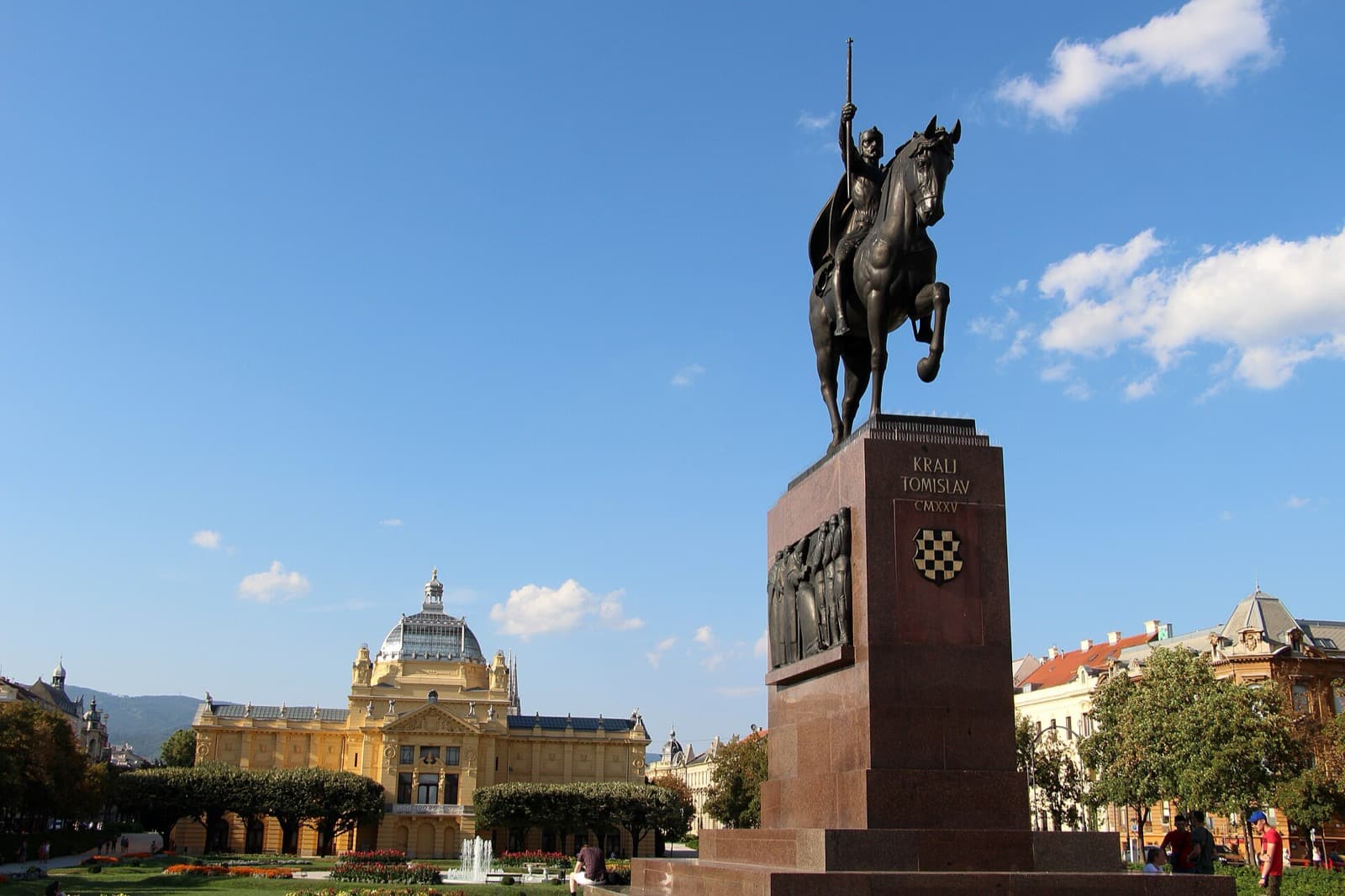 King Tomislav Square and the Gateway Station