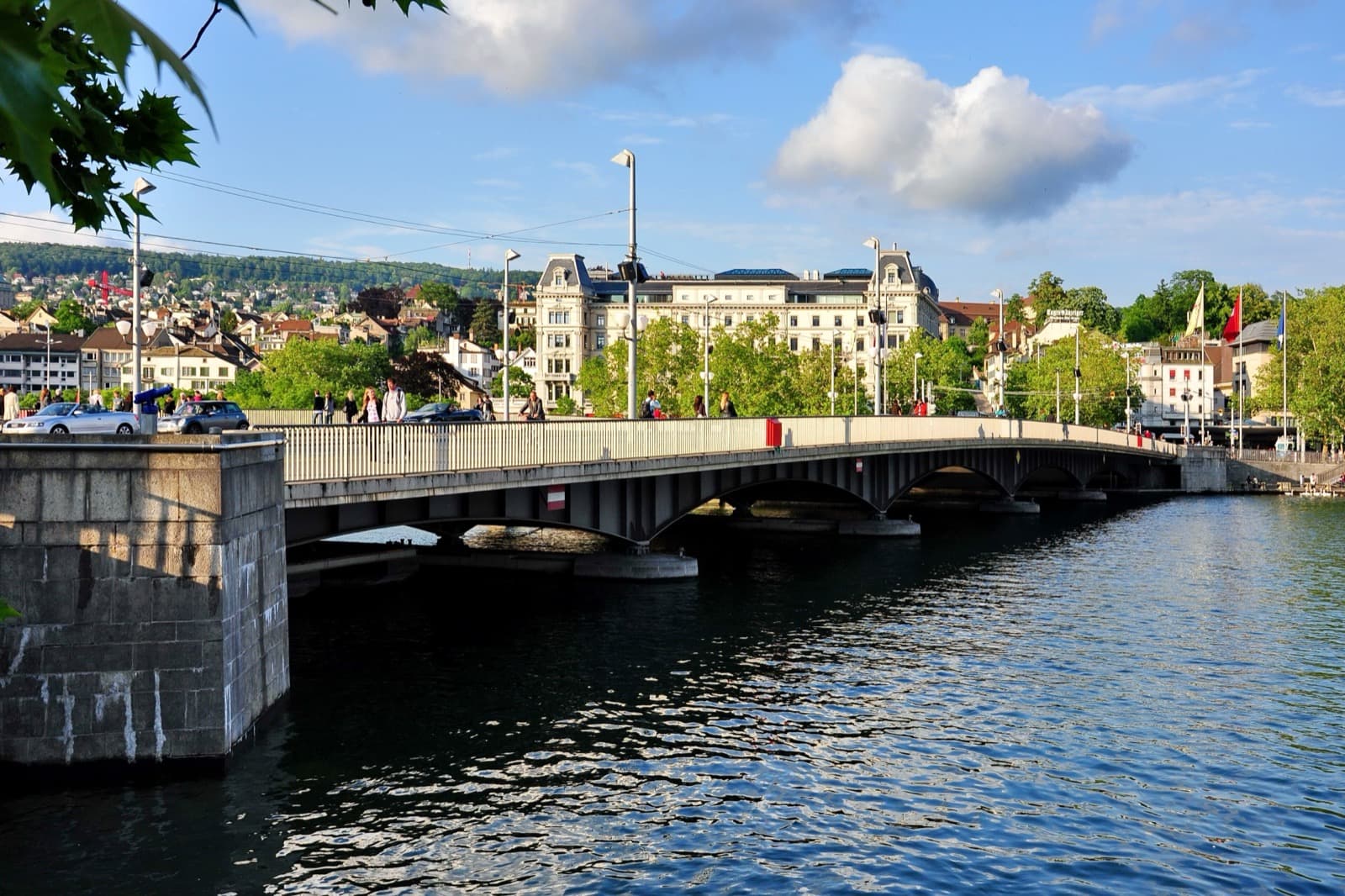 The Quaibruecke: The View to the Alps