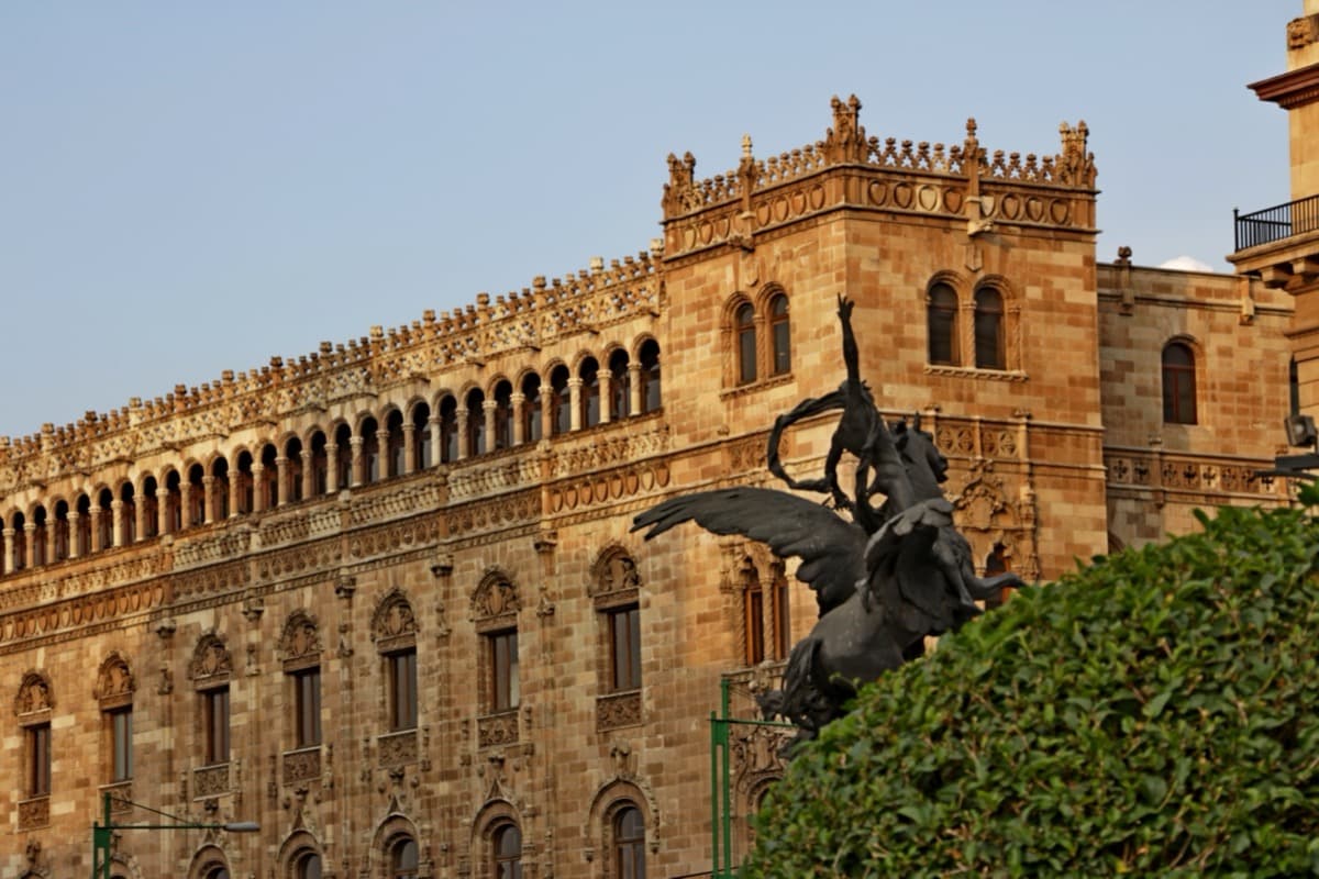 Palacio Postal — The Mirror