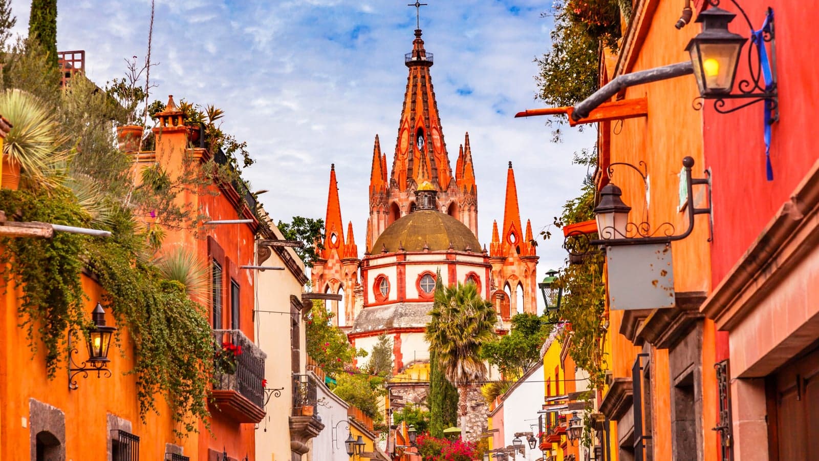 San Miguel's Art Scene: From Colonial Craft to Contemporary Cool