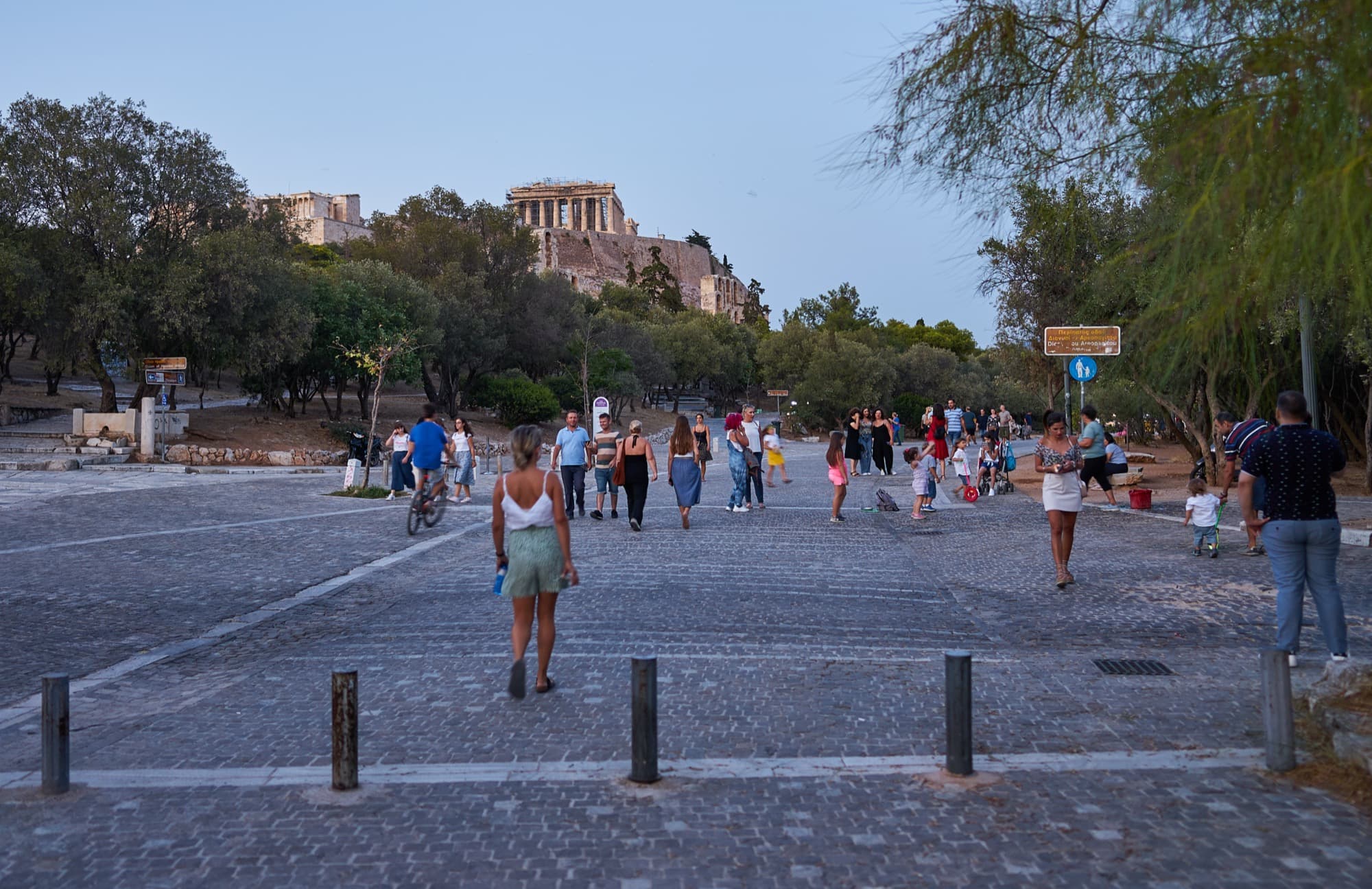 Acropolis Museum: Dionysiou Areopagitou, the pedestrian street that runs past the museum, with the Parthenon above