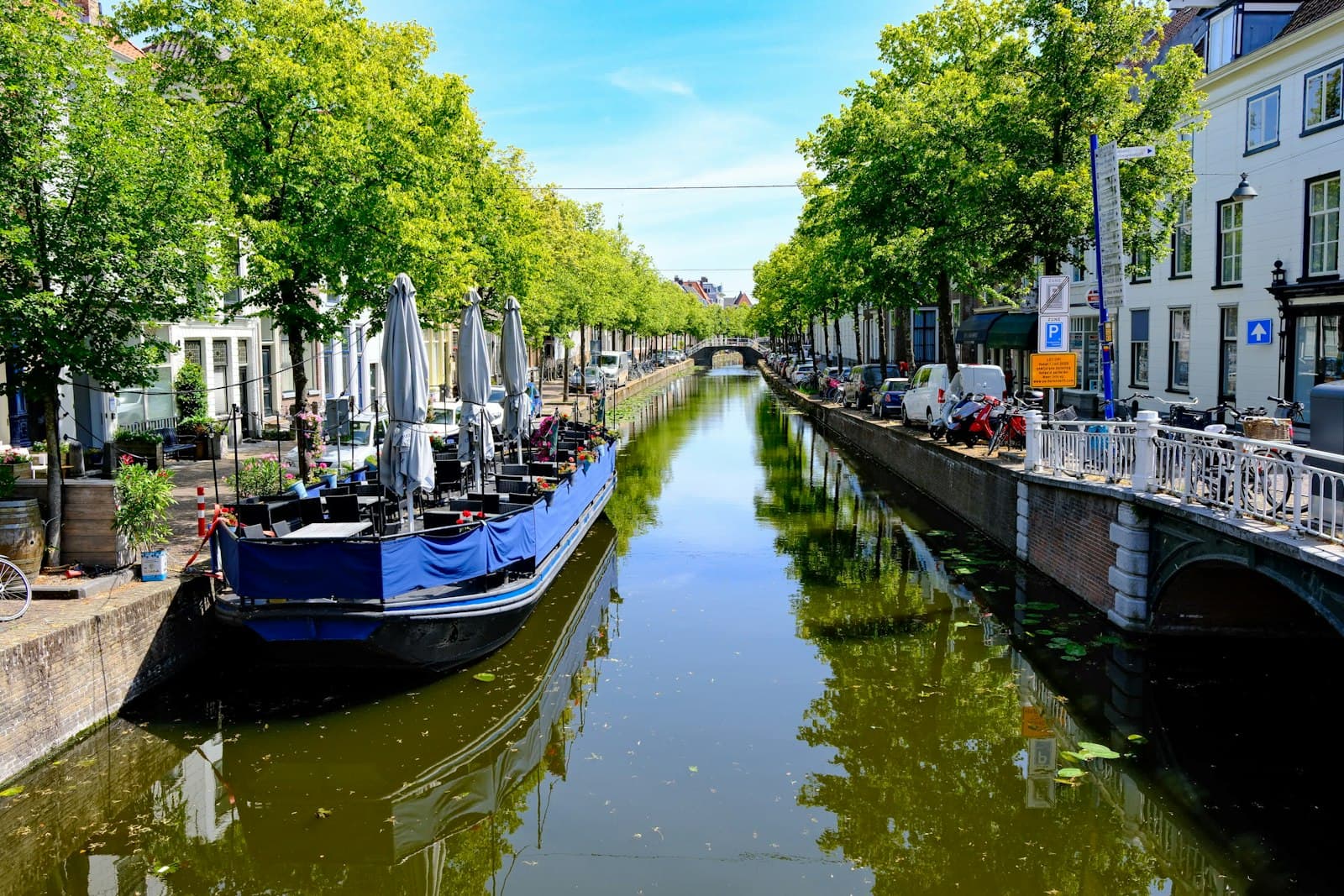 Delft Travel Guide: Days, Transport, Safety, and Costs