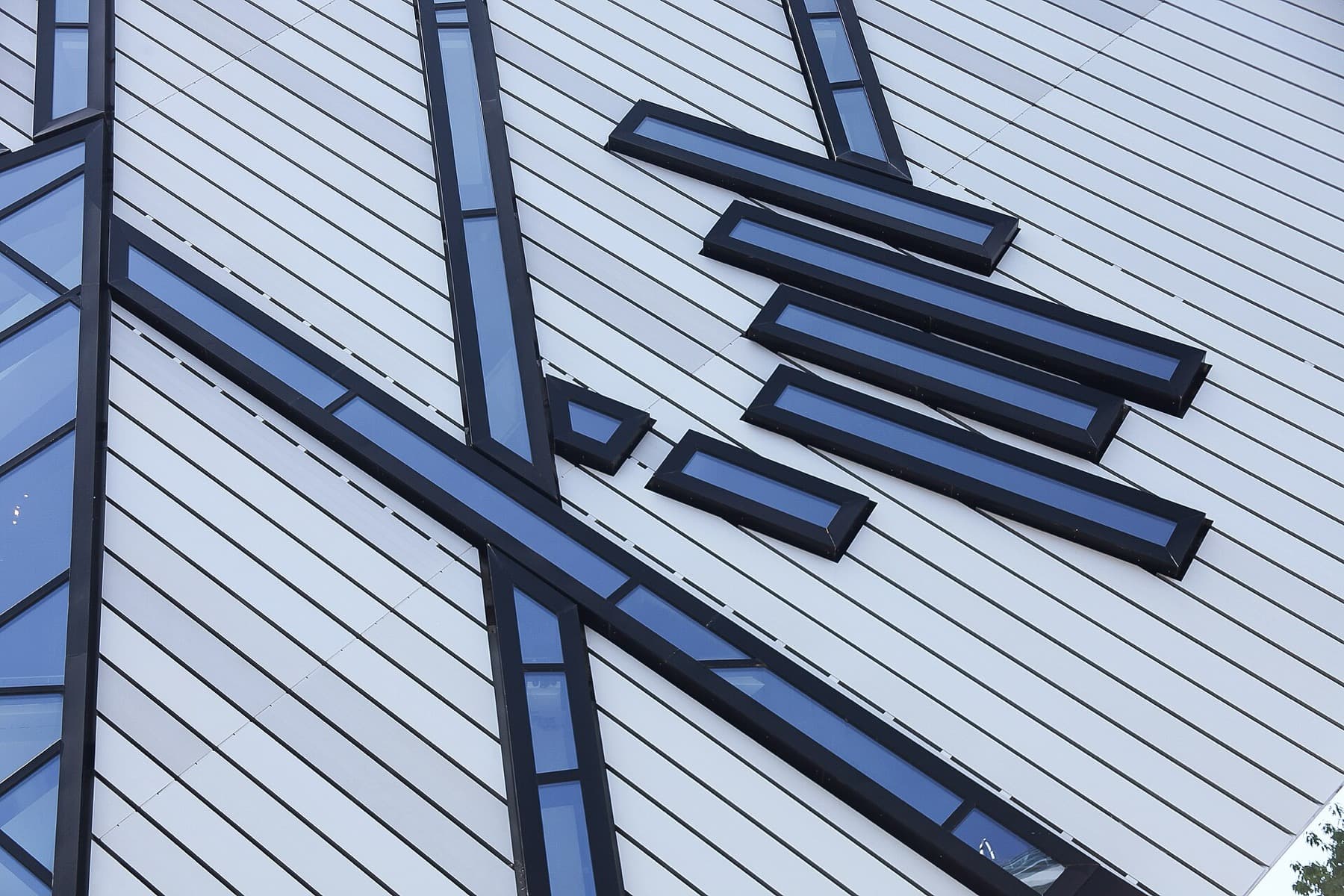 The ROM Crystal: Daniel Libeskind's Shard on Bloor Street