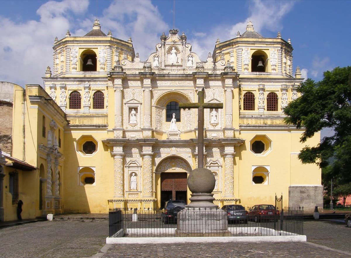 The Arch of Santa Catalina: A Skybridge for Cloistered Nuns
