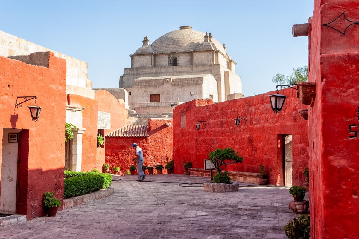 Calle Cรณrdoba: The Painted Streets of Santa Catalina