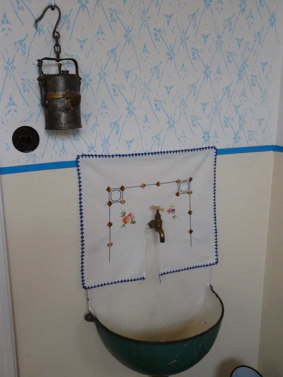 Communal Kitchen & Laundry