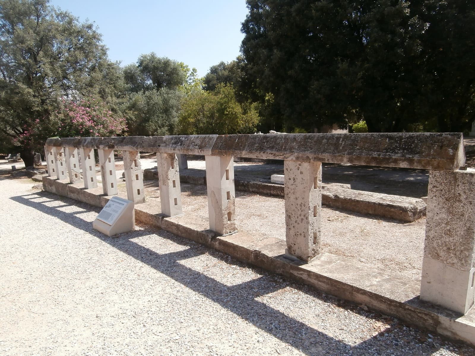 Monument of the Eponymous Heroes: The City Noticeboard