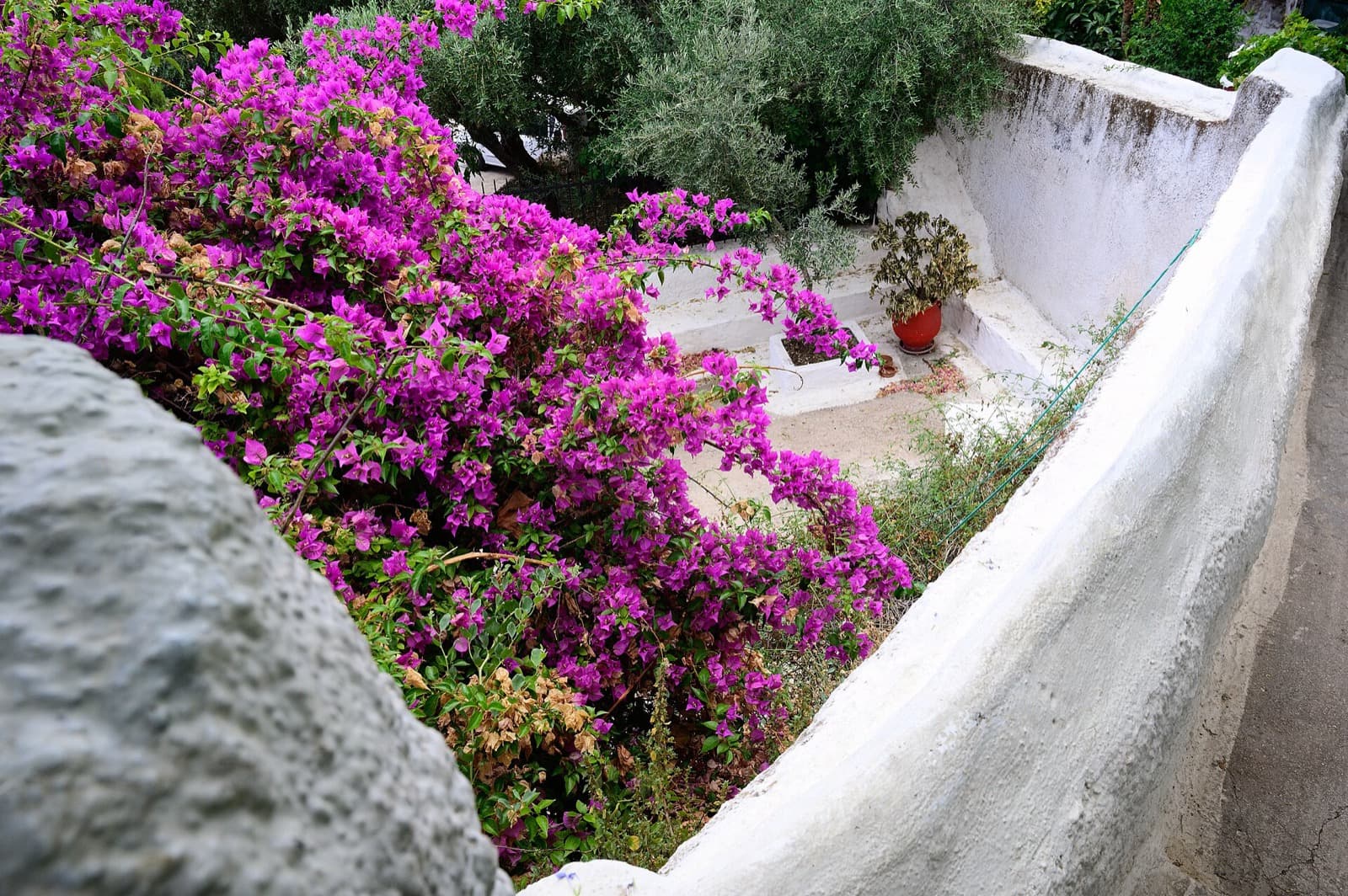 Agios Georgios tou Vrachou: Saint George of the Rock
