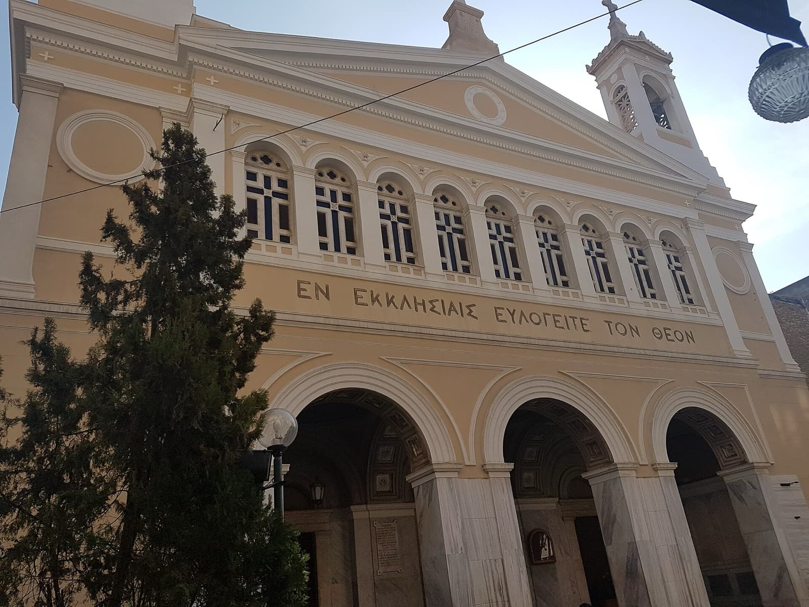 Agia Irini Square: the old flower market