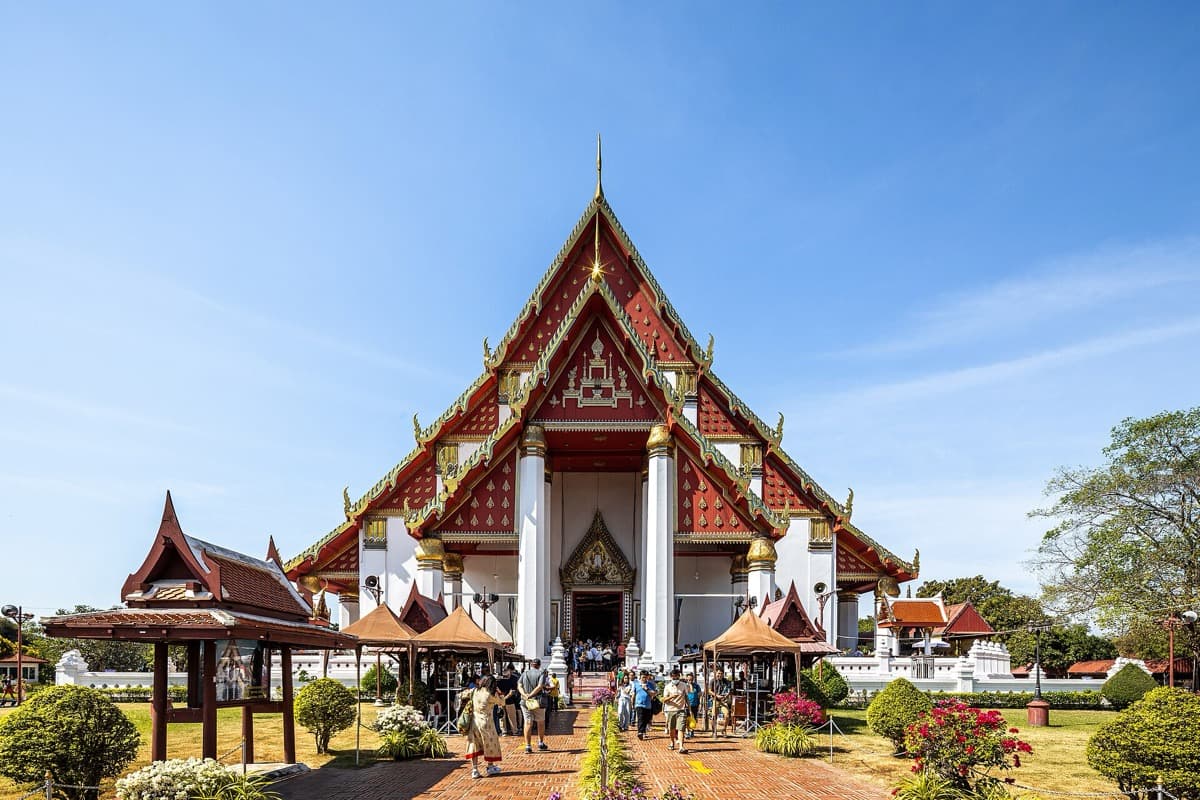 Wihan Phra Mongkhon Bophit: The Buddha That Outlived the Fire