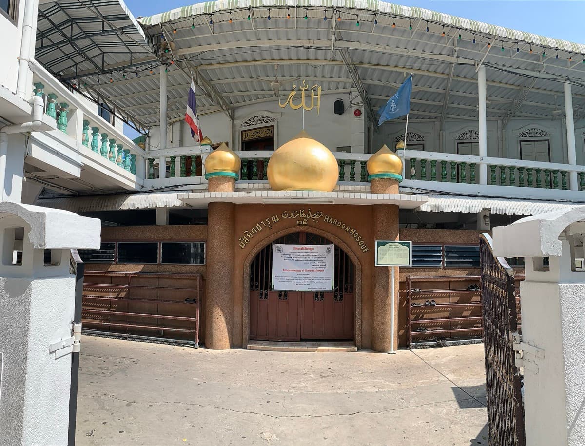 Haroon Mosque and Its River Community