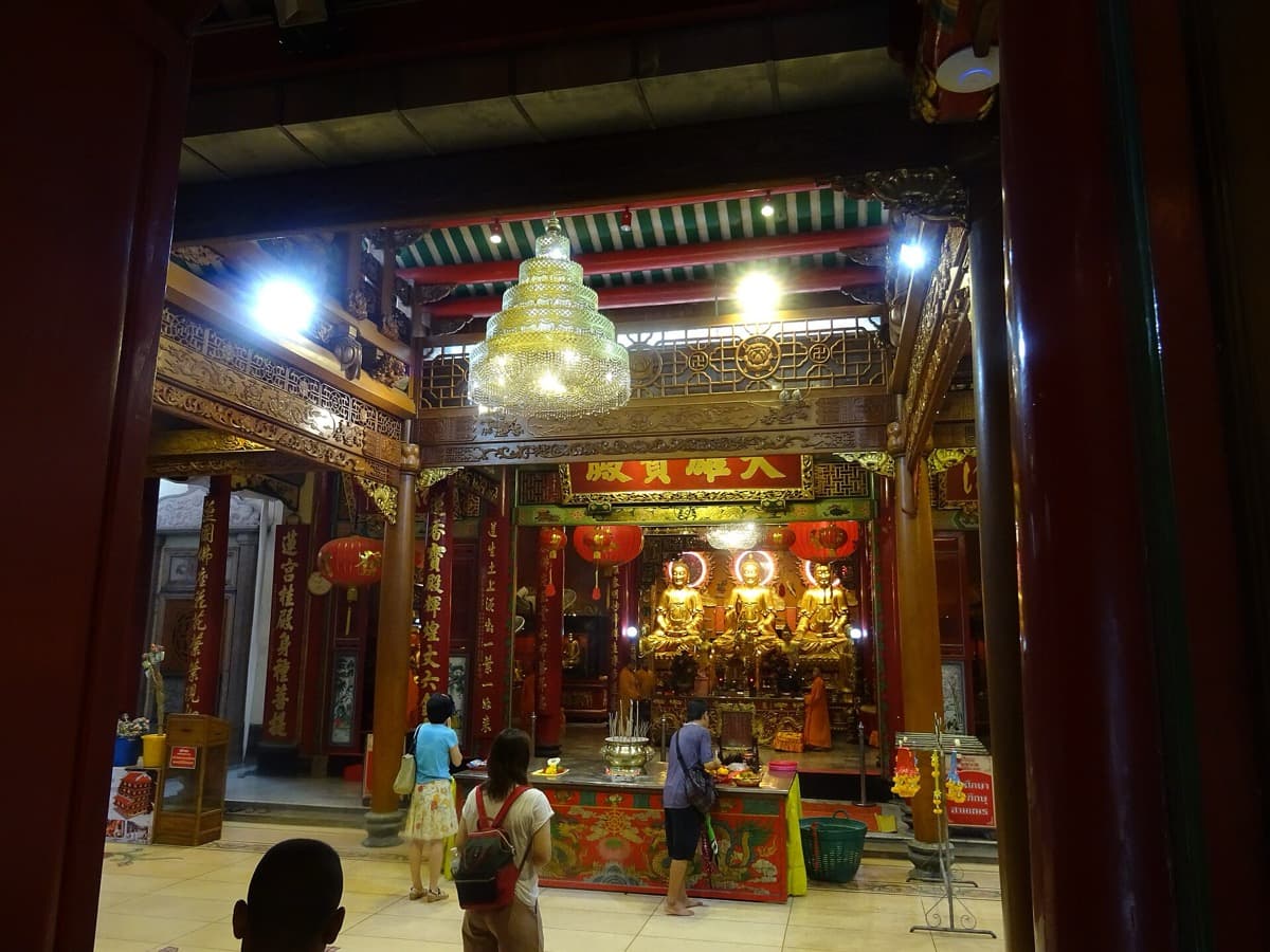 Wat Mangkon Kamalawat: The Dragon Lotus Temple