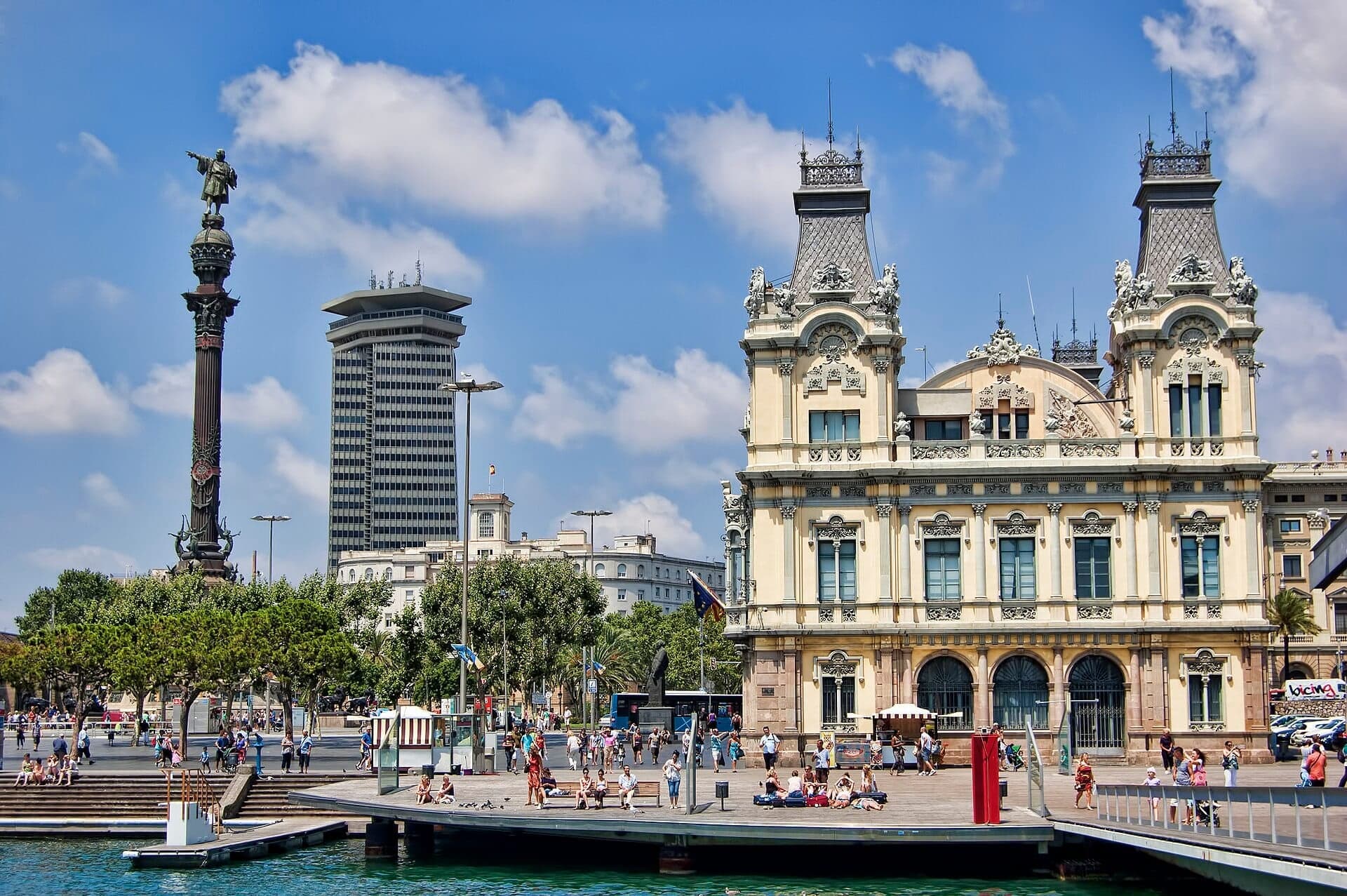 Columbus Monument: A Column of Catalan Iron