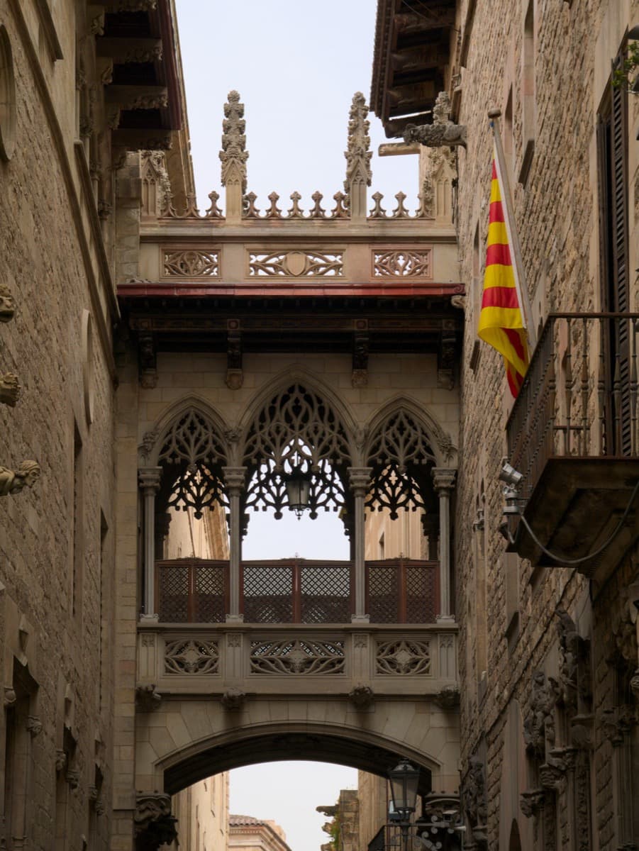 Pont del Bisbe: Nineteen Twenty-Eight, the Stage-Set Made Visible