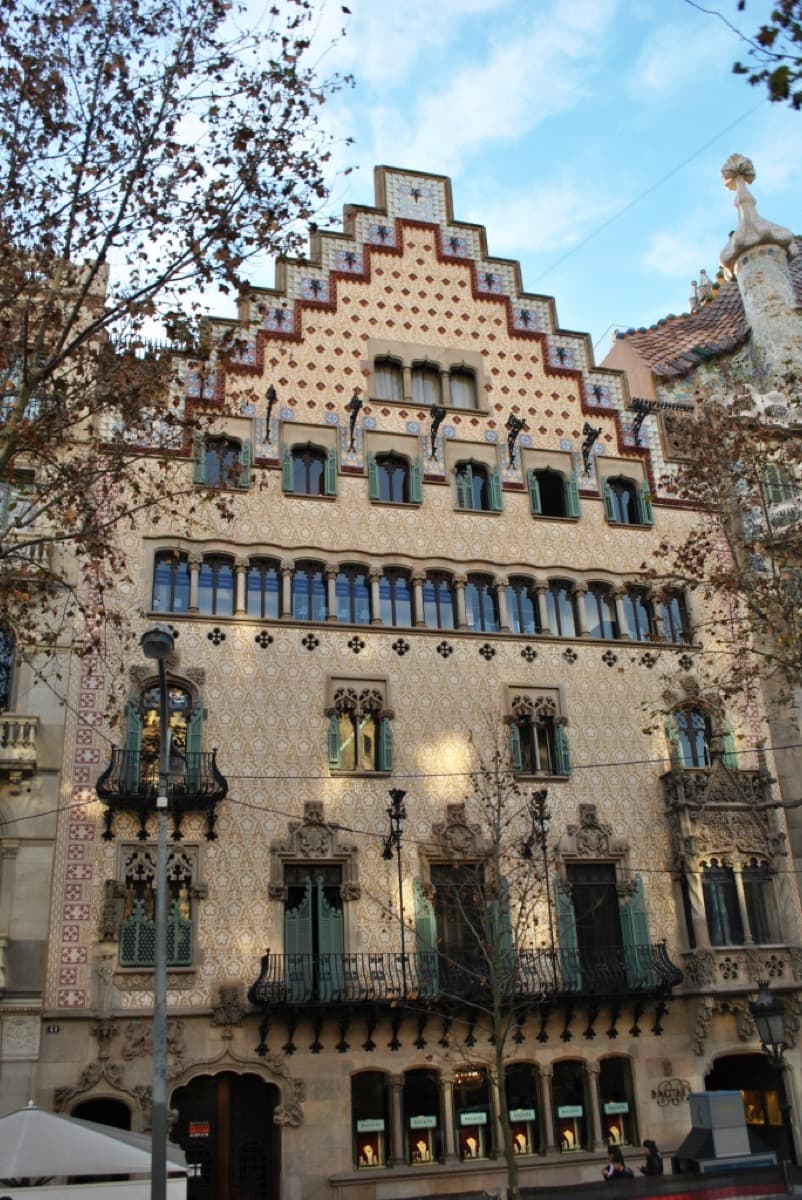 Casa Amatller: The Stepped Gable, the Sgraffito Plane