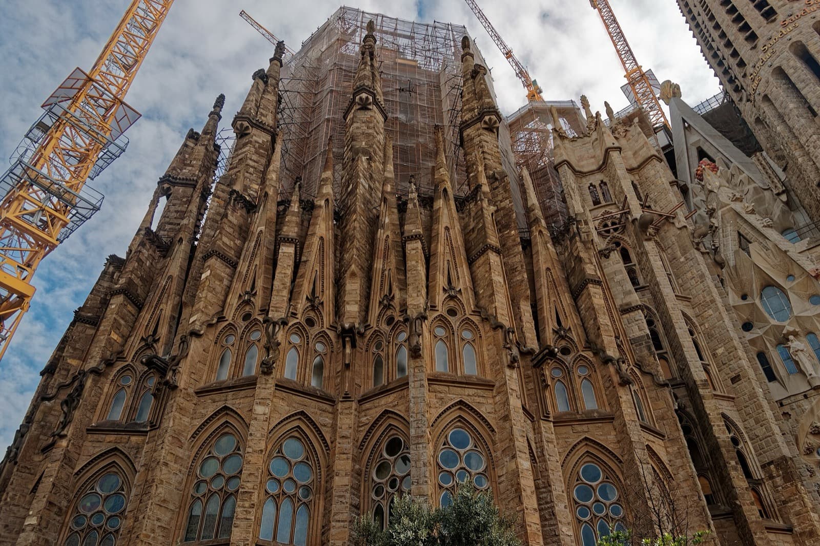 Sagrada Família: Gaudí's Unfinished Cathedral
