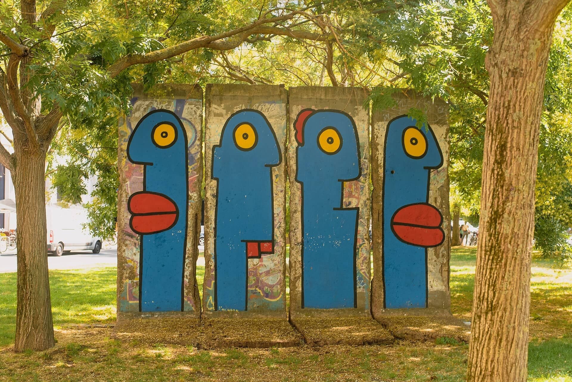 Leipziger Platz: A Wall Built for the View