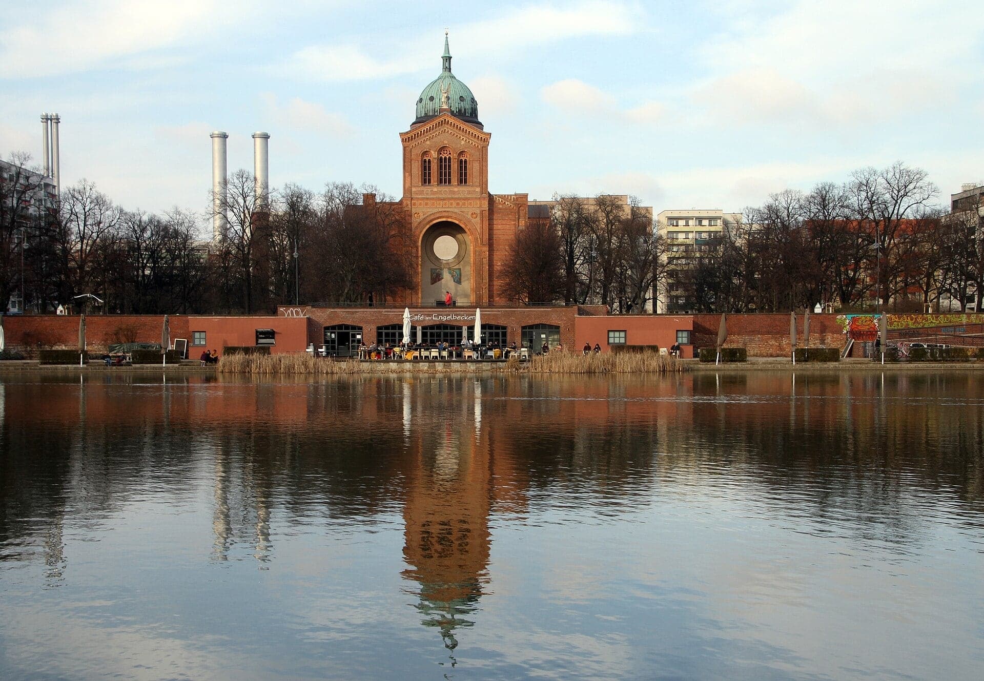 Engelbecken: A Pond in the Death Strip