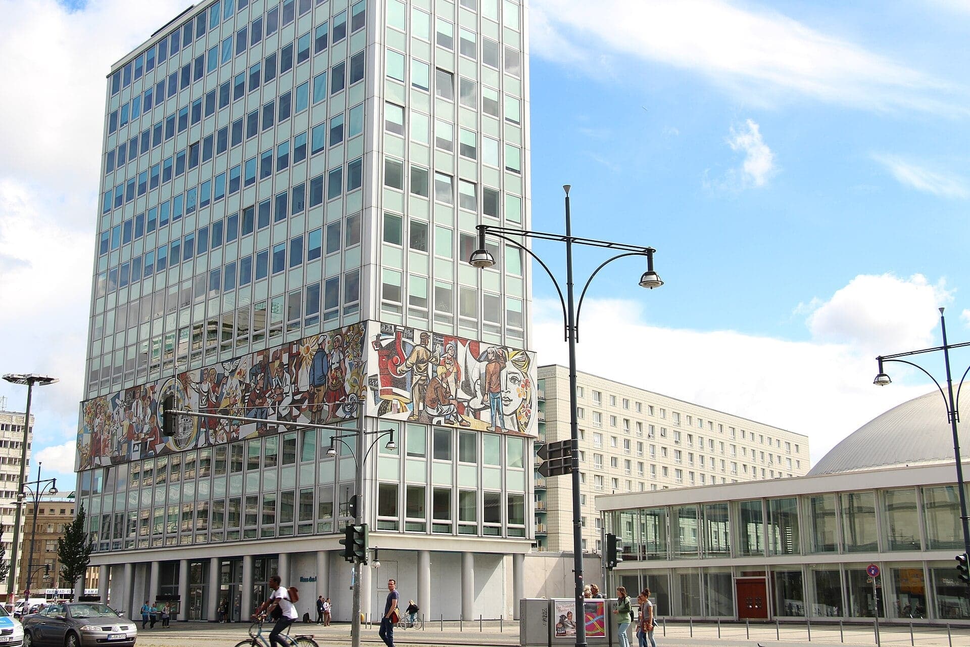 Haus des Lehrers: A Picture Where the Books Were