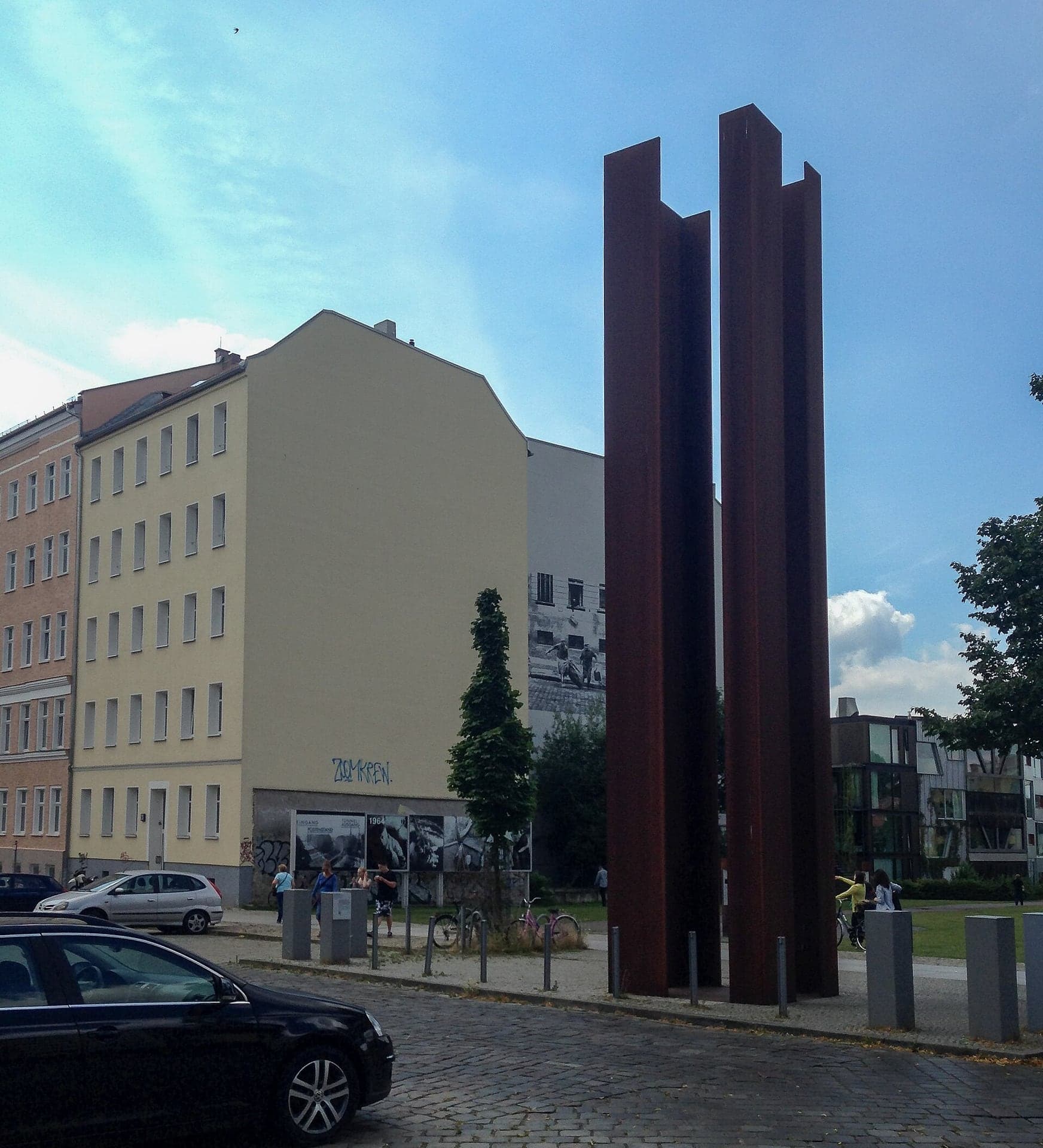 Watchtower Marker: A Tower Drawn in Steel