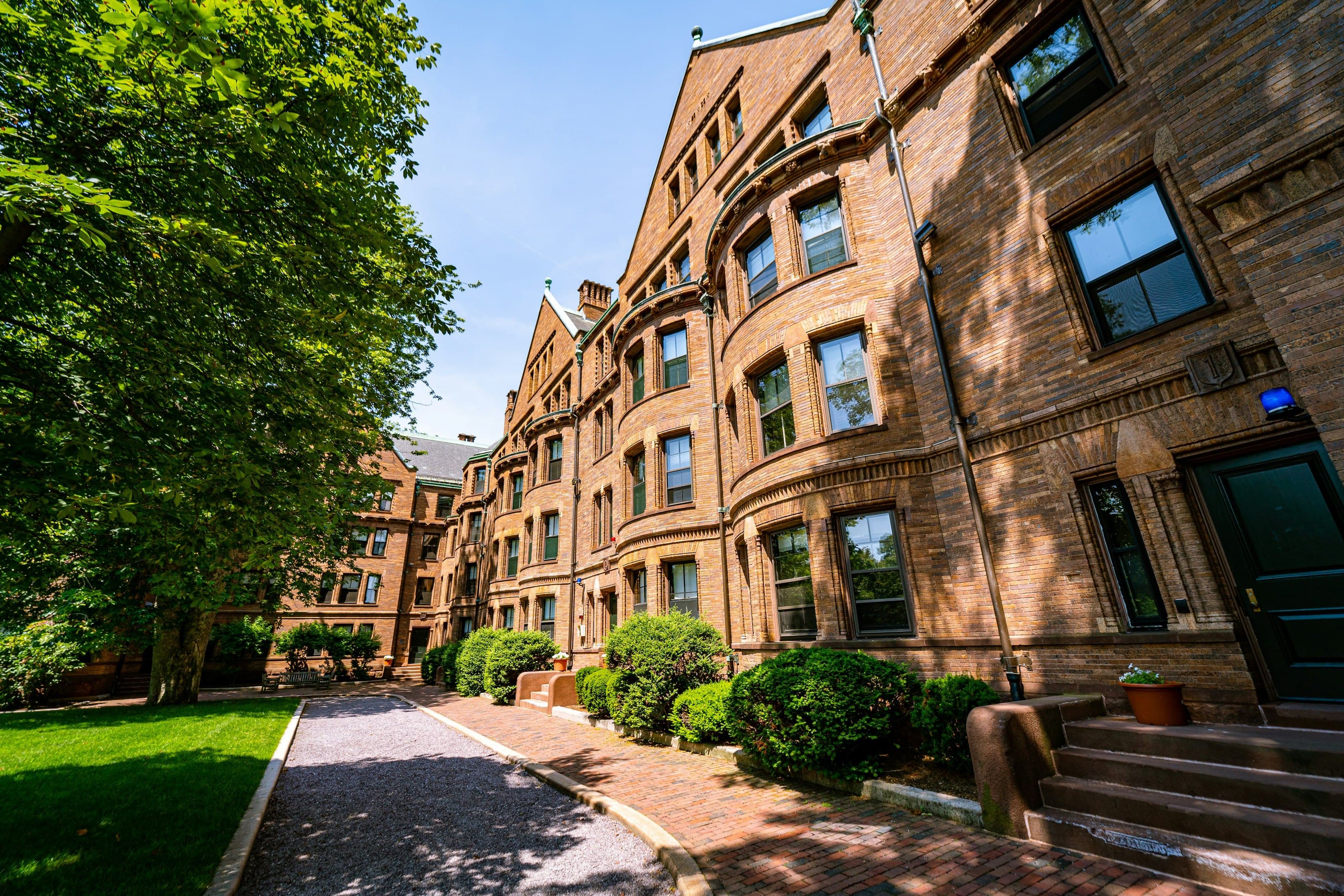 Harvard Square and Harvard Yard: A Past Made to Measure