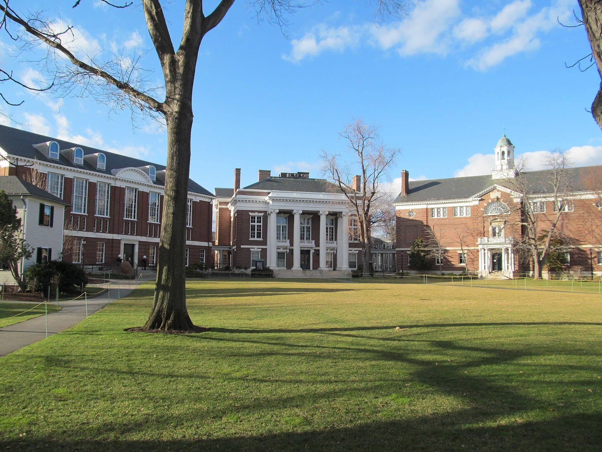 Radcliffe Yard: The Quad Harvard Copied
