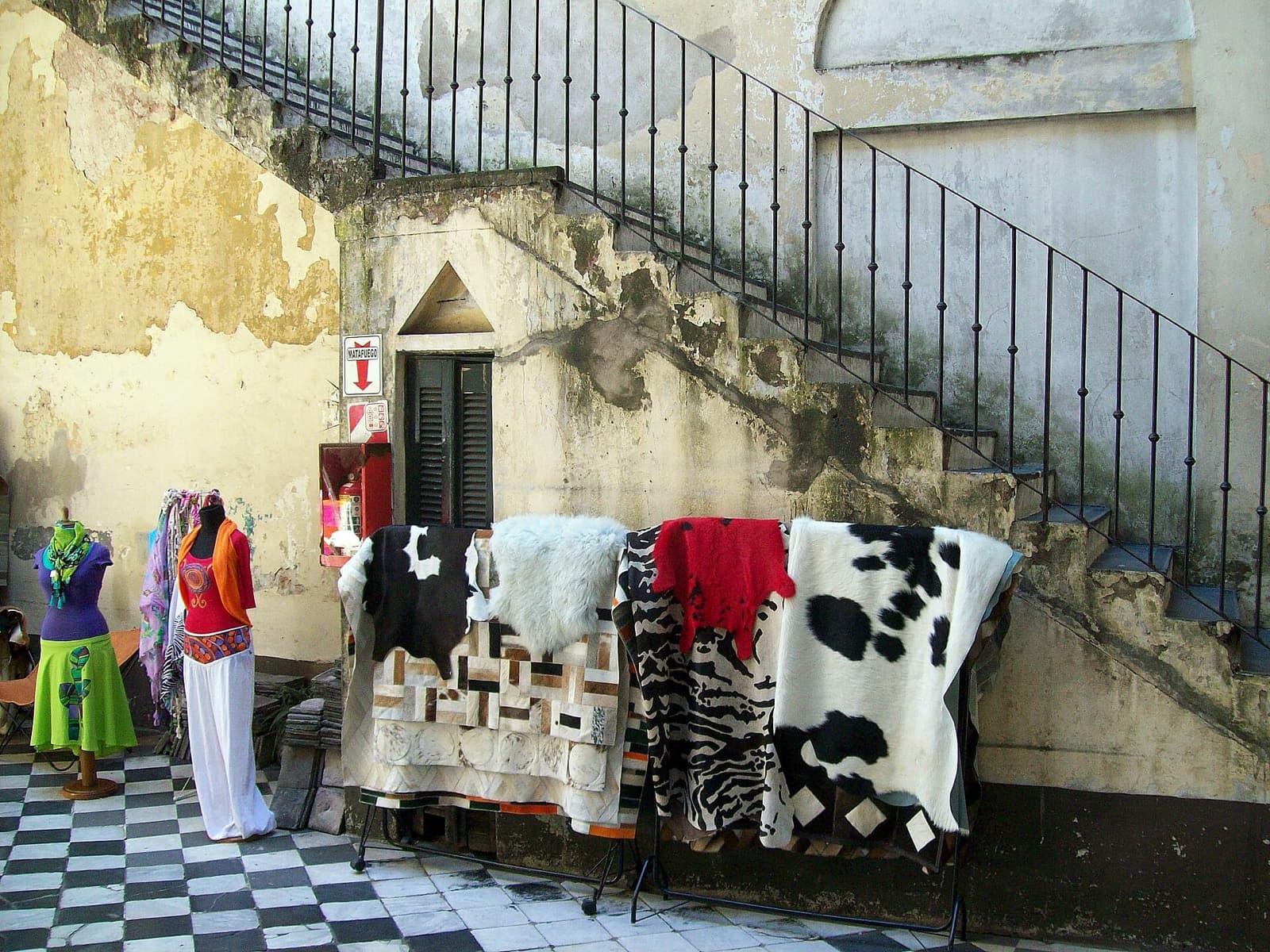 Pasaje de la Defensa: From Great House to Tenement