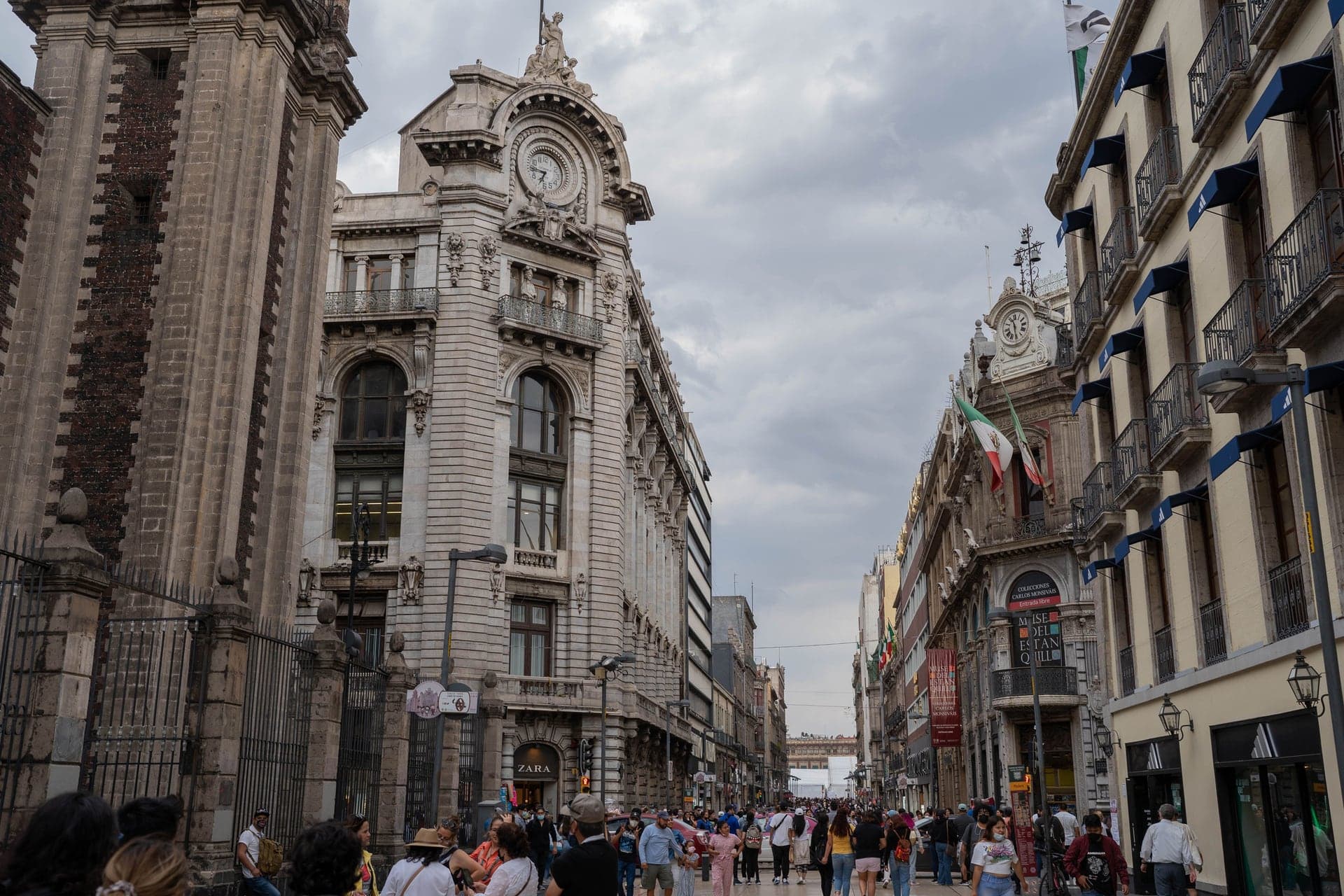Calle Madero: Pancho Villa's Street Sign