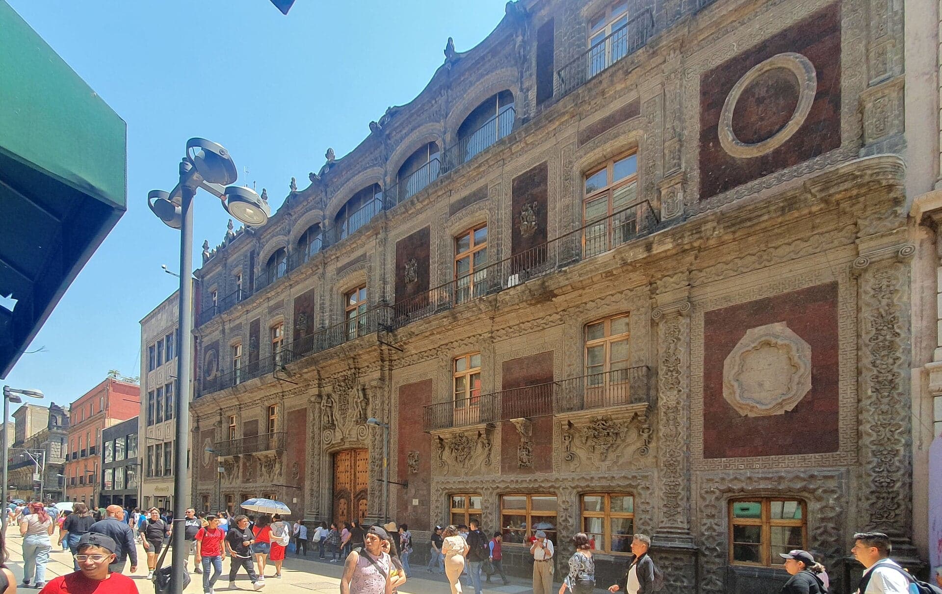 Palacio de Iturbide: An Emperor at the Door