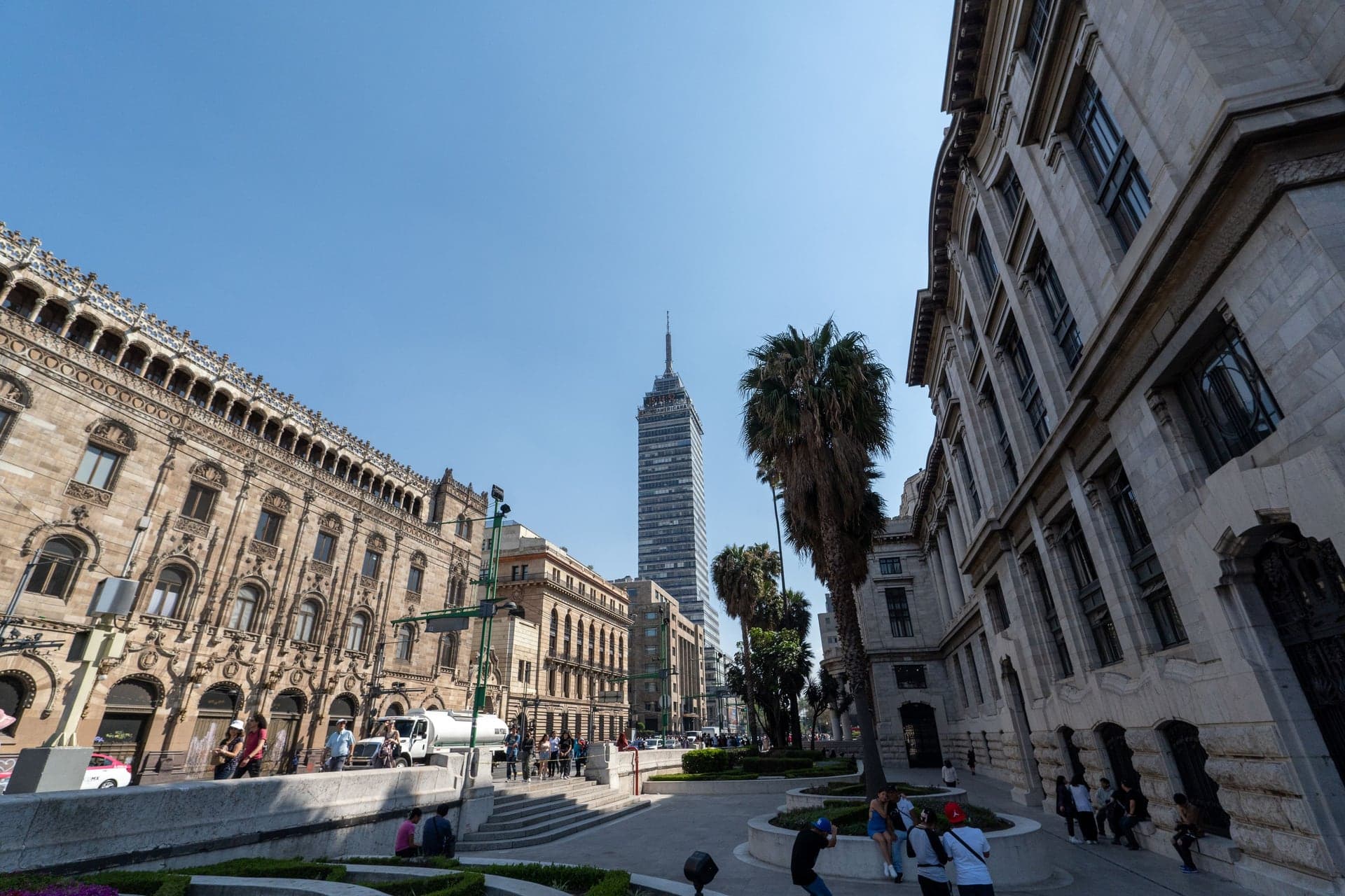 Torre Latinoamericana: The Tower That Floats