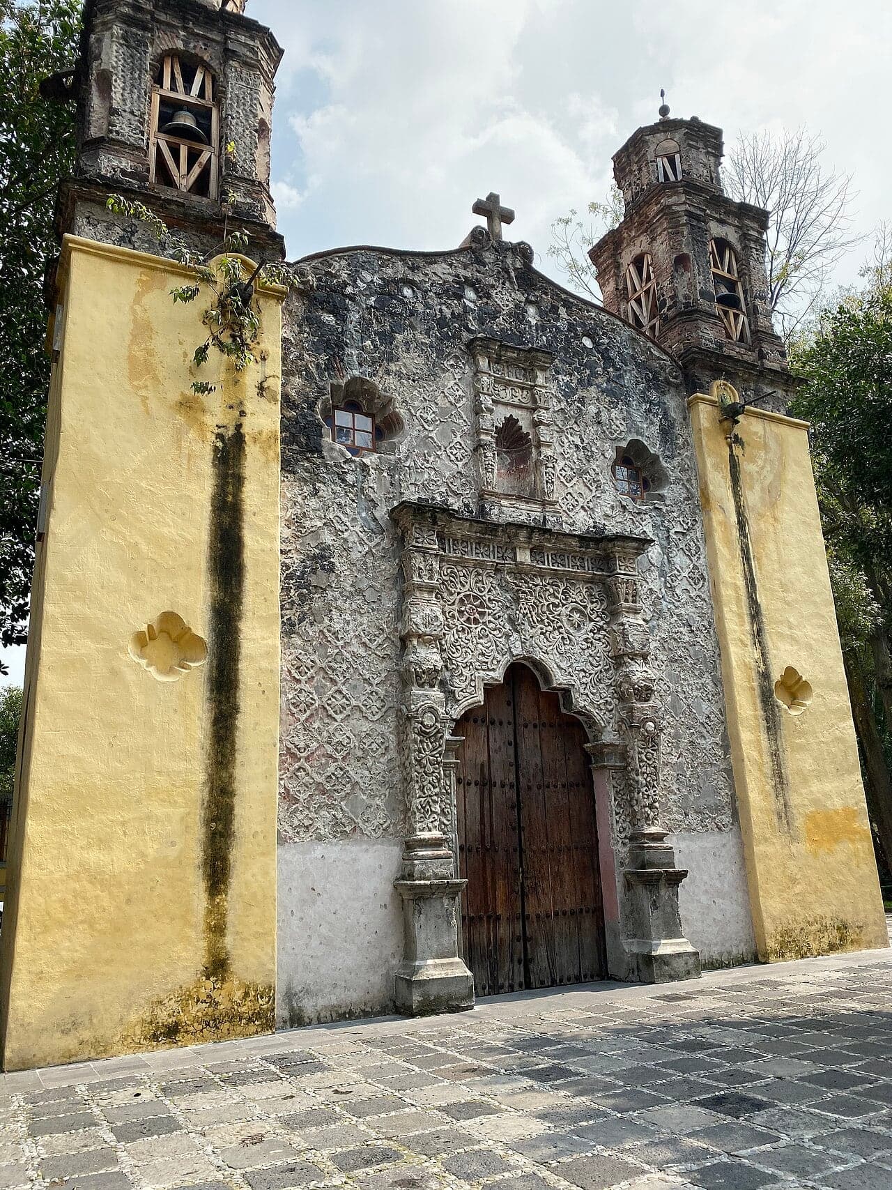 La Conchita: A Chapel on a Tepanec Mound