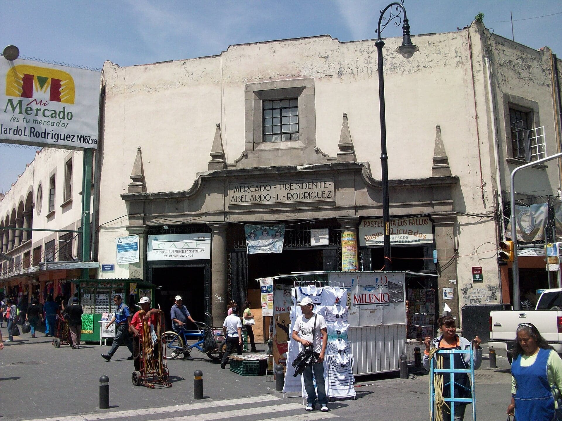 Mercado Abelardo L. Rodríguez: A Market Painted by Rivera's Students