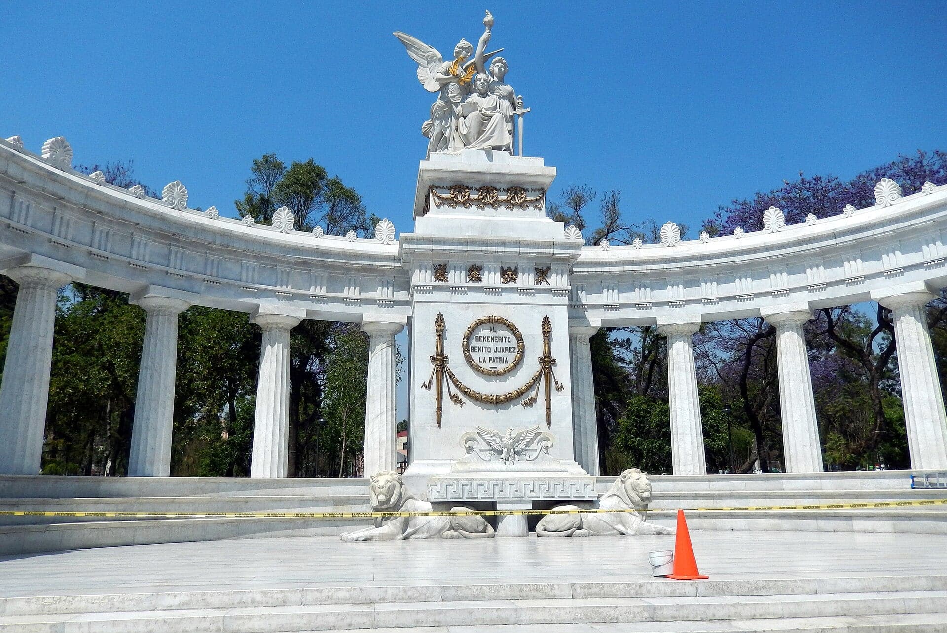 Alameda Central: The Park in the Painting