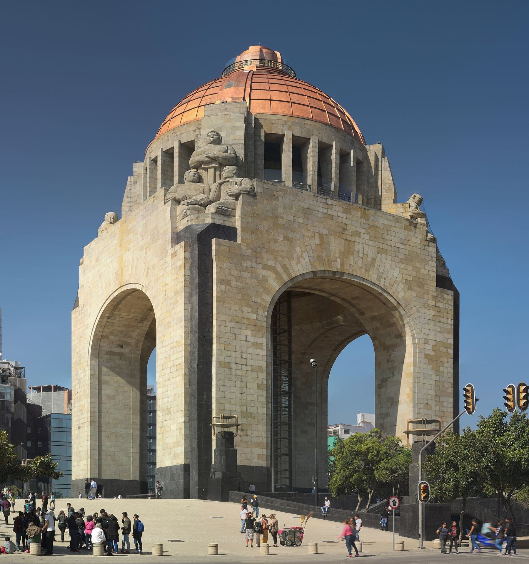 Monumento a la Revolución: A Dome for a Parliament That Never Sat