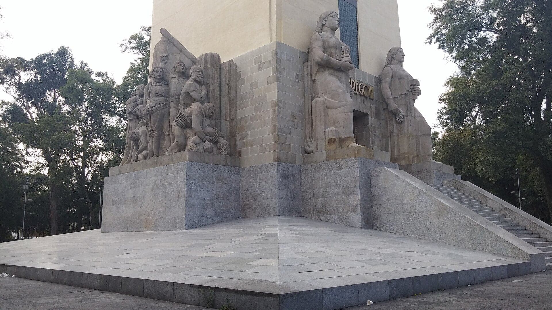 Obregón Monument: A Tower Built for an Arm
