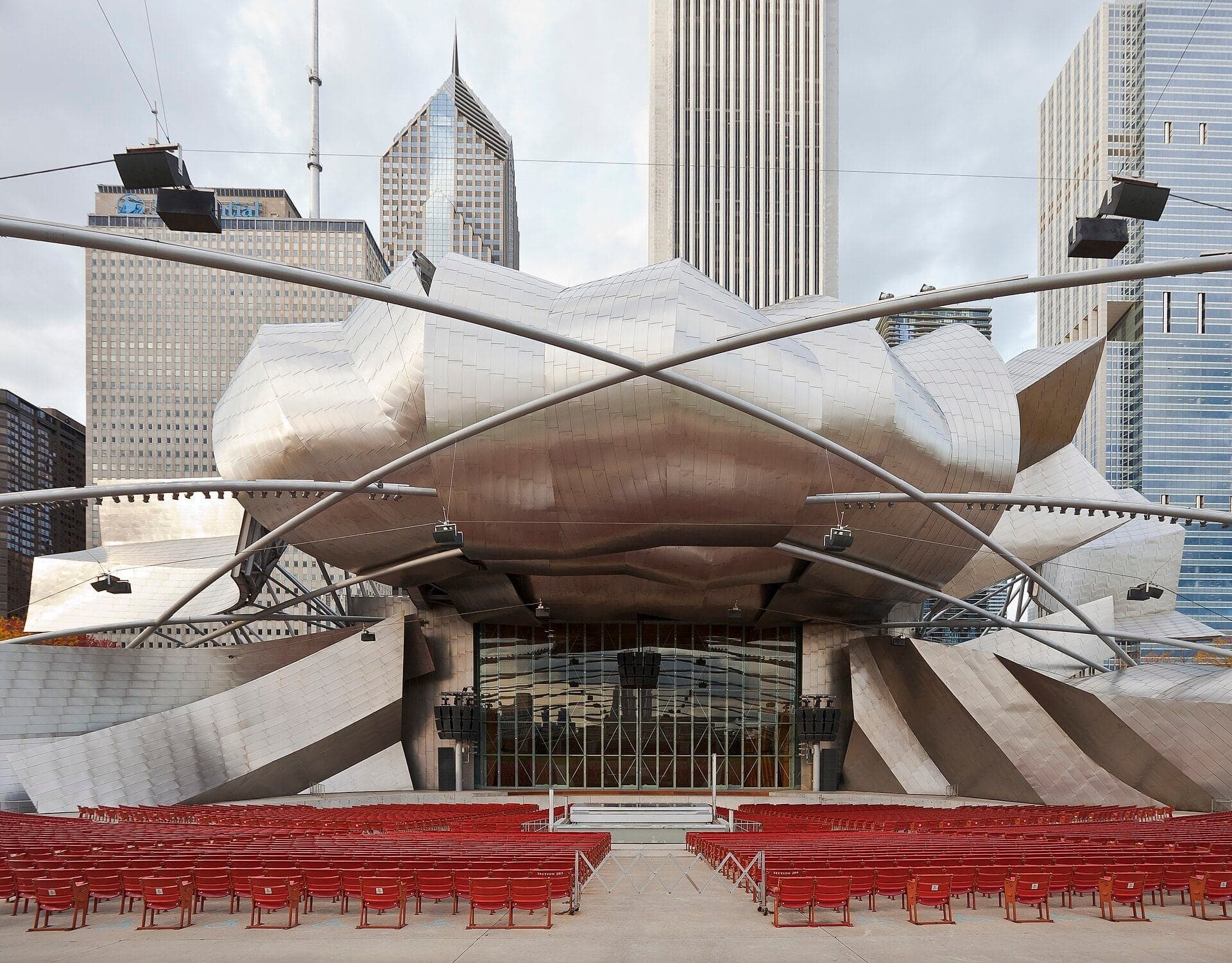 Pritzker Pavilion: The Sound Hangs on Steel