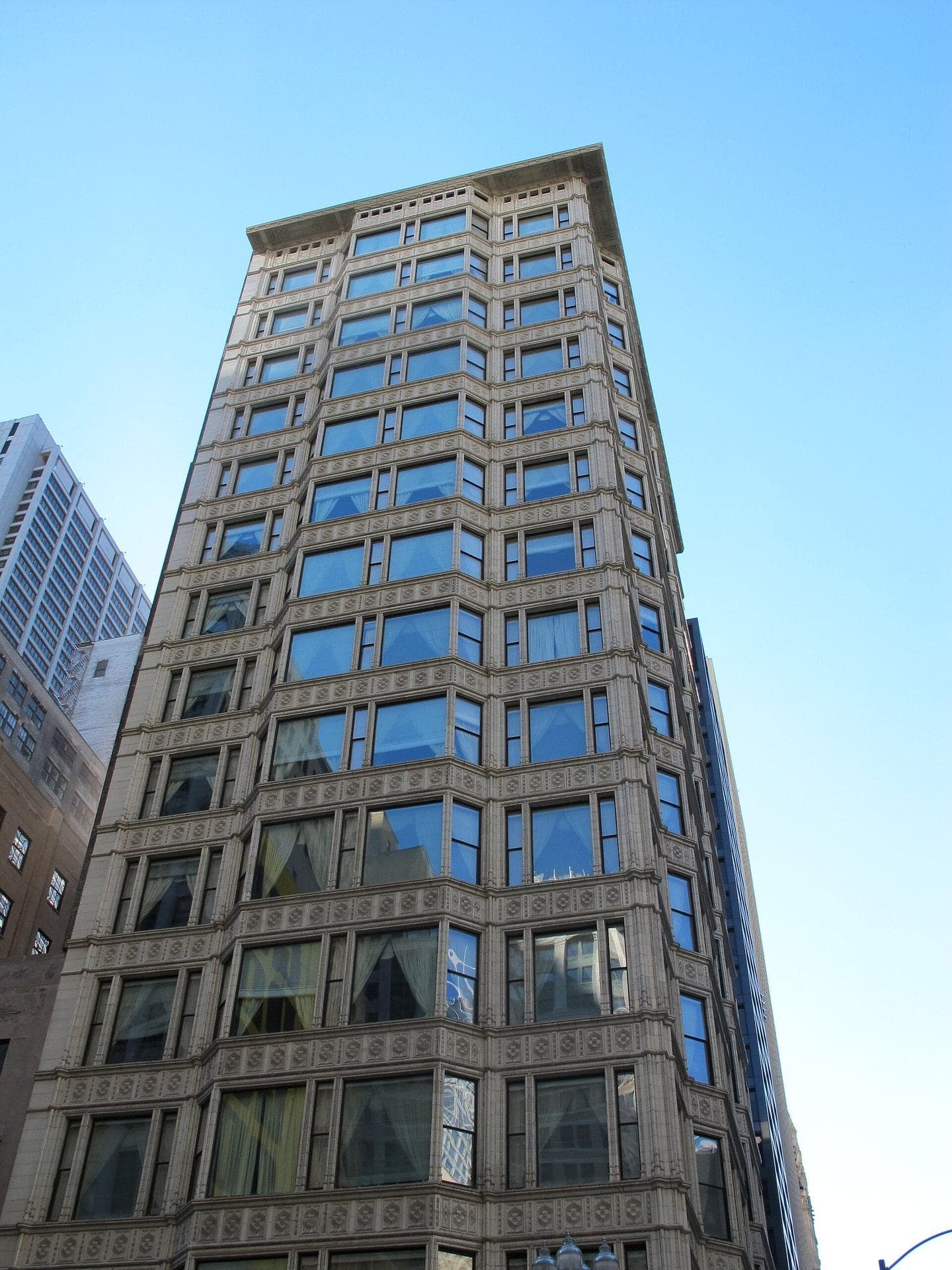 Reliance Building: Hung on Jackscrews