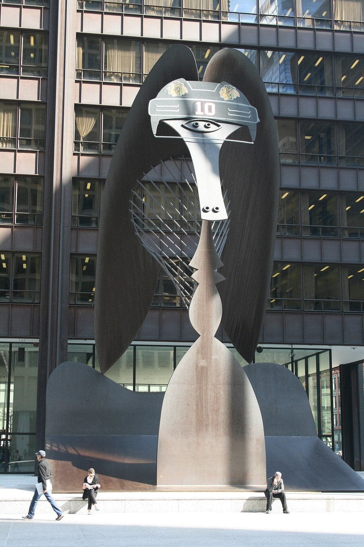 Daley Plaza: Steel That Rusts on Purpose