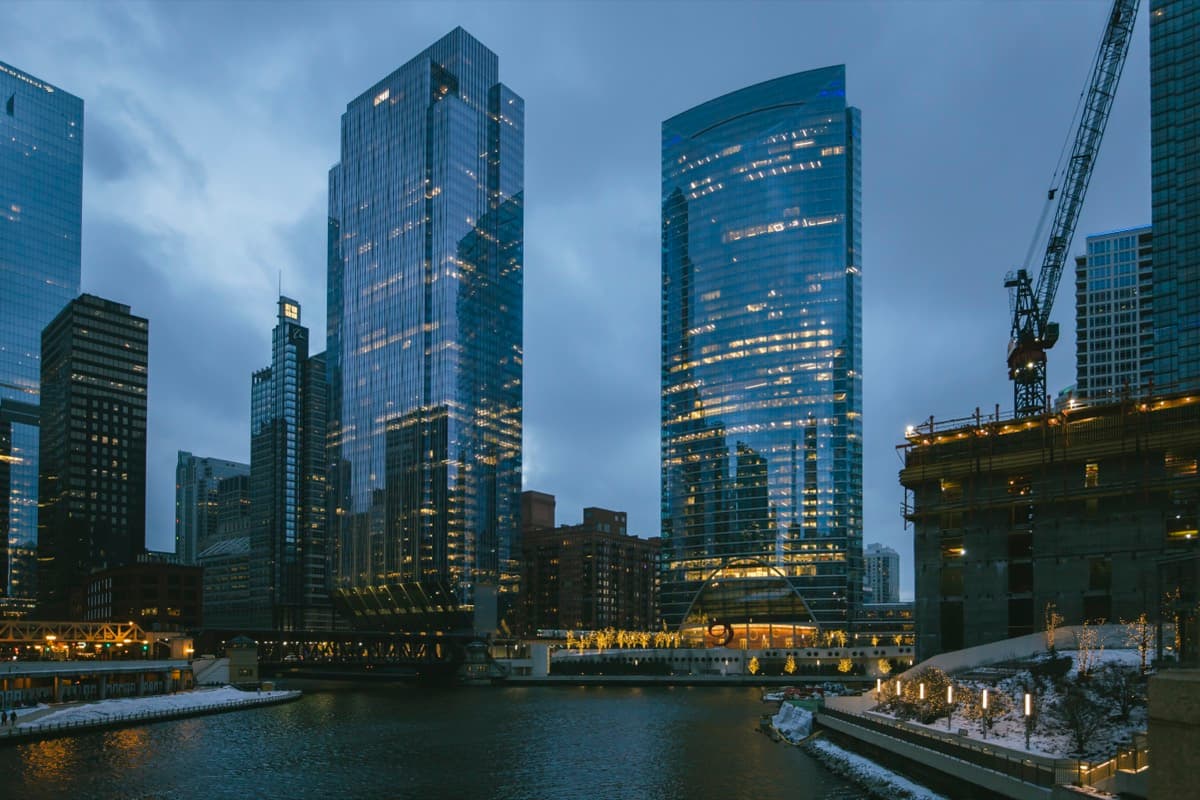 150 North Riverside: The Synthesis on the Hardest Site