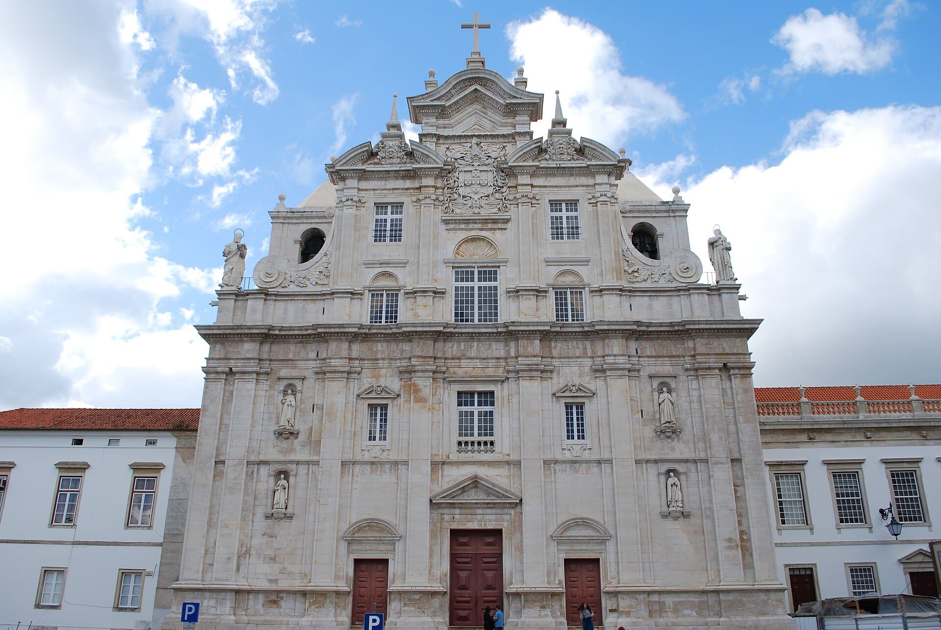 Se Nova: The Gown's Own Cathedral