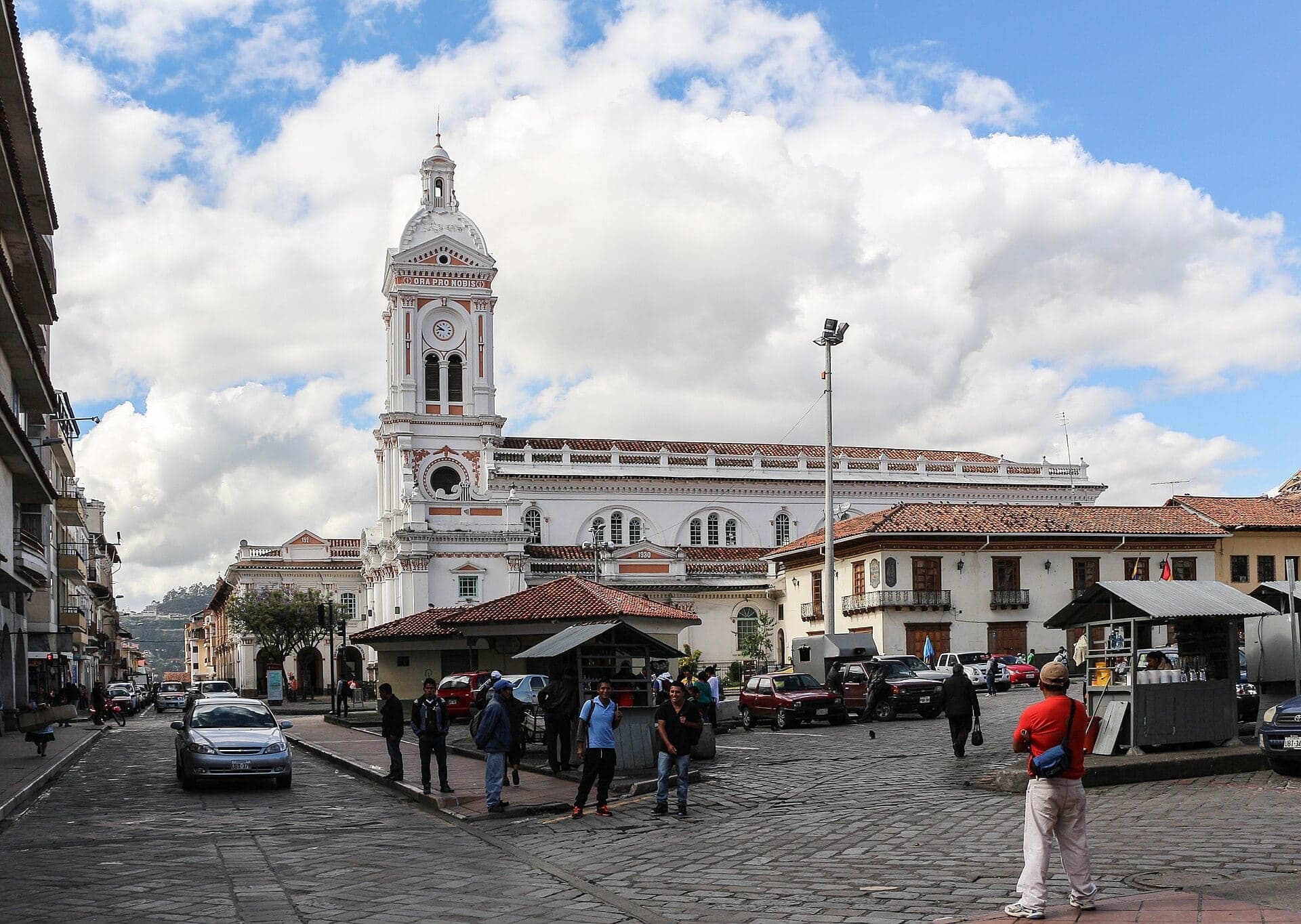 Plaza de San Francisco: The Gold That Stayed Inside