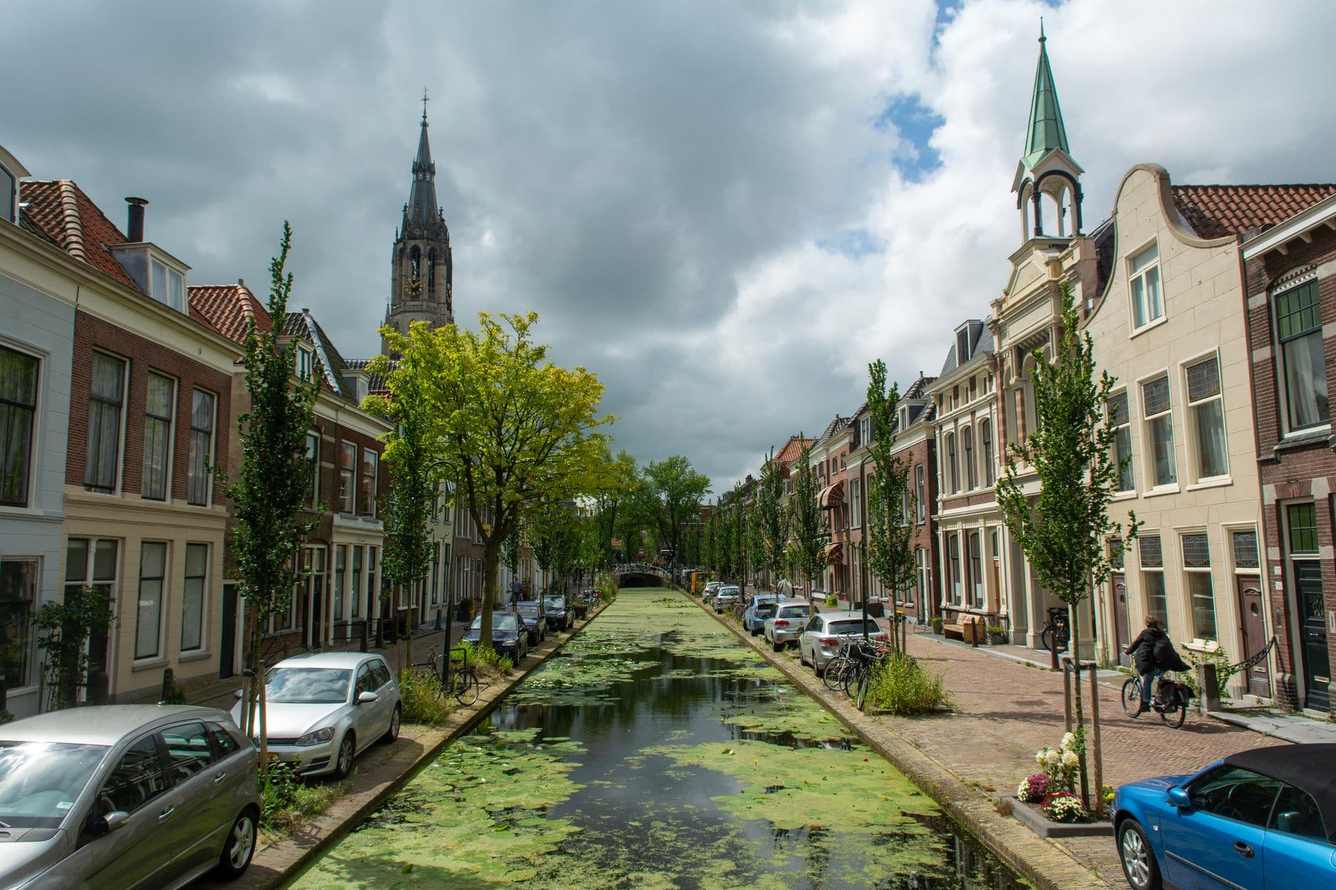 Oude Delft: The Canals and the Light