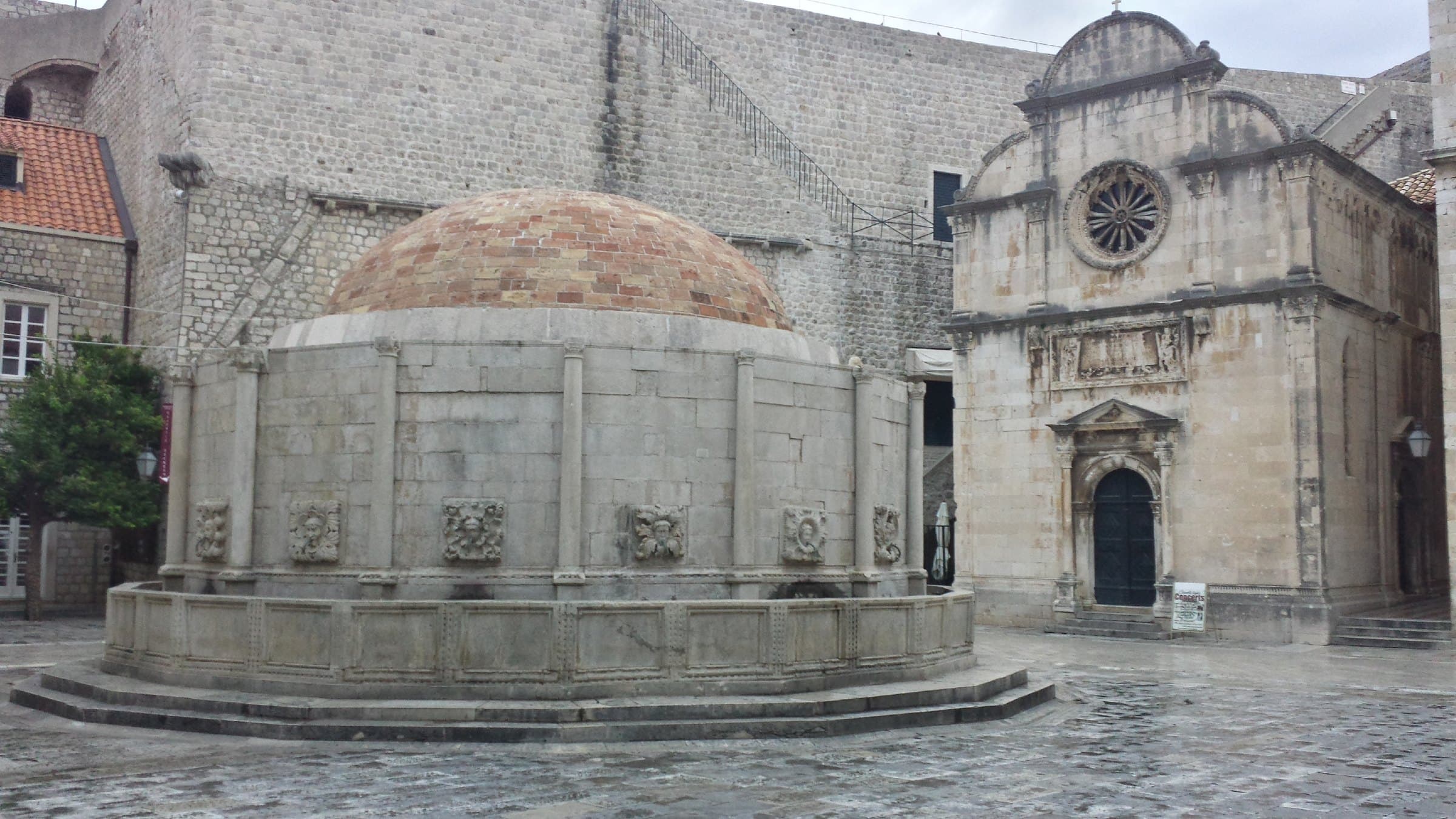 Pile Gate: The Great Onofrio Fountain