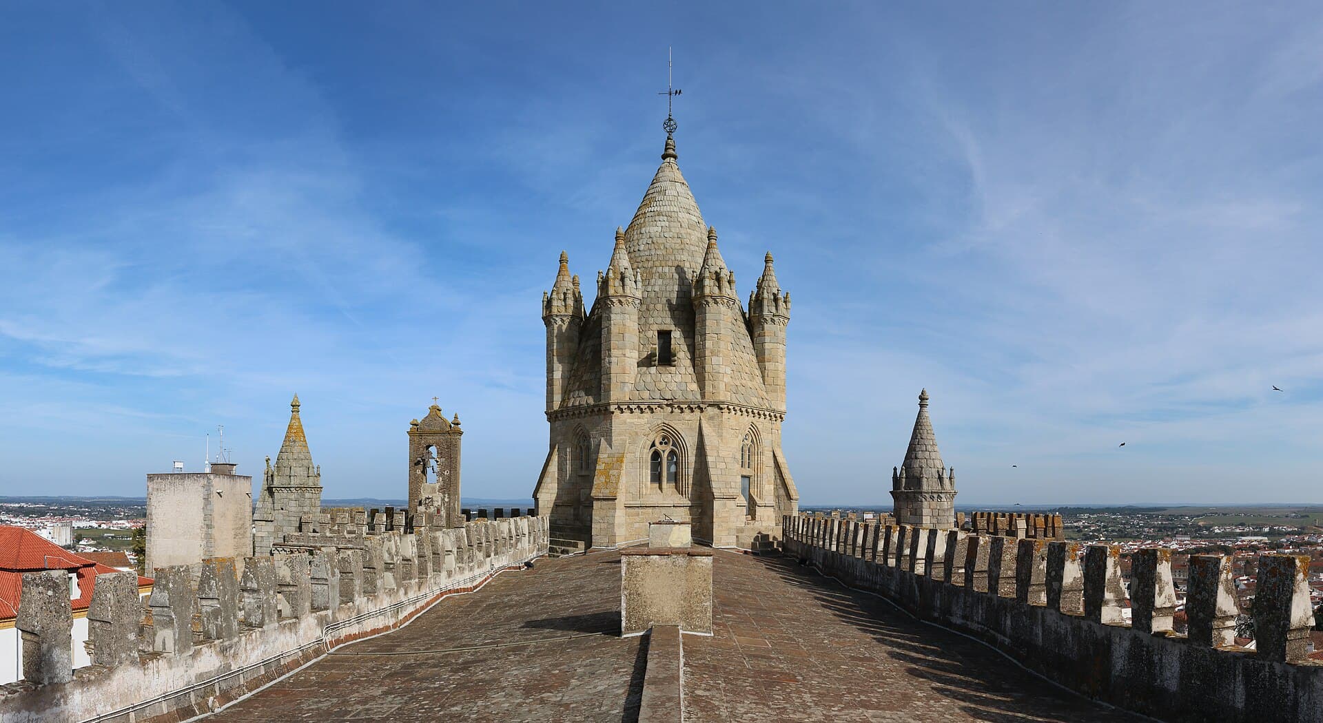 Se de Evora: The Fortress Cathedral on the Hill