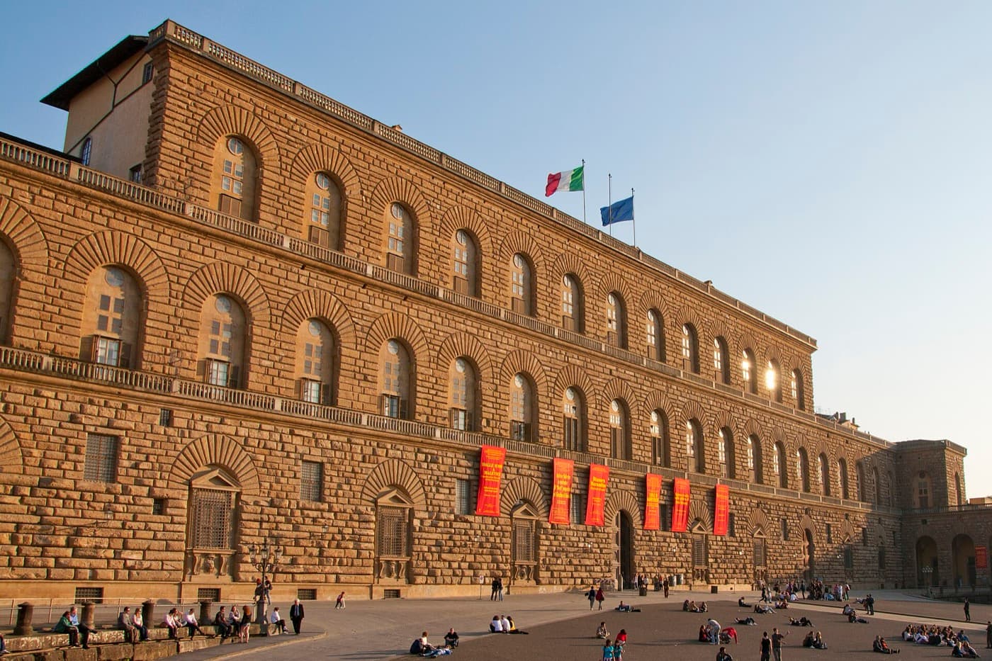 Palazzo Pitti: the ambition that crossed the river