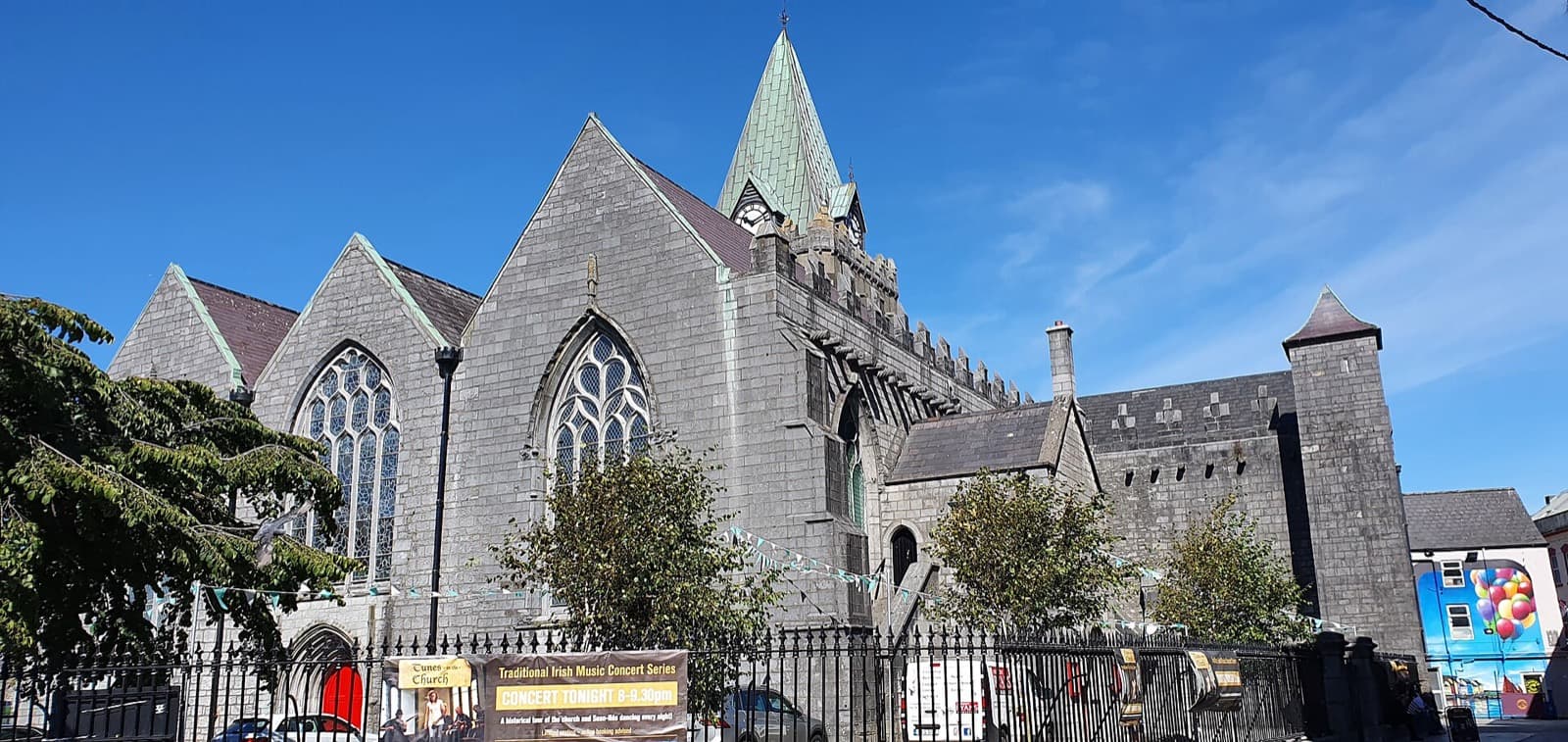What to Eat in Galway: Oysters, Chowder, and How to Order Like a Local