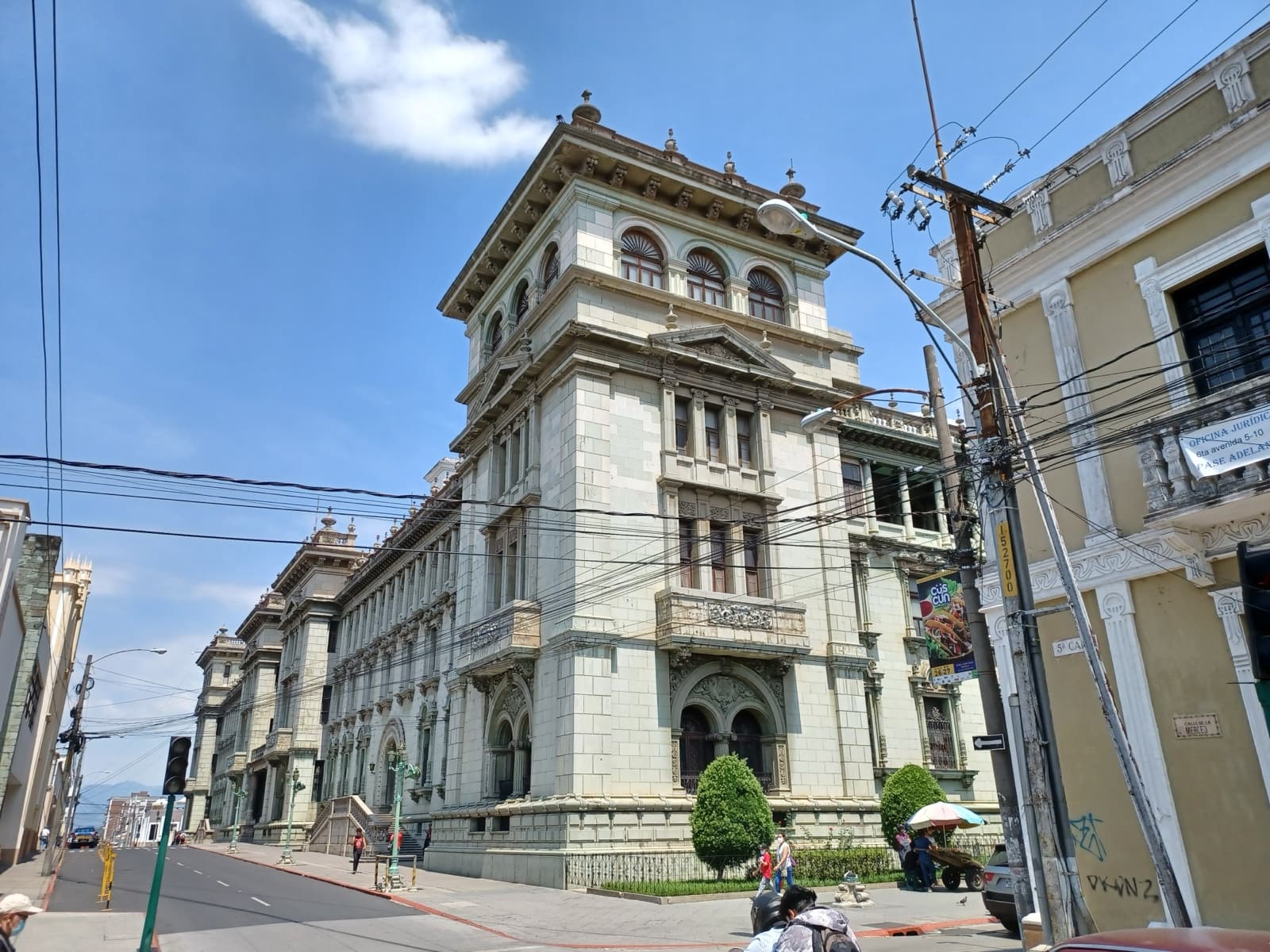 Plaza de la Constitución: The Dictator's Monument