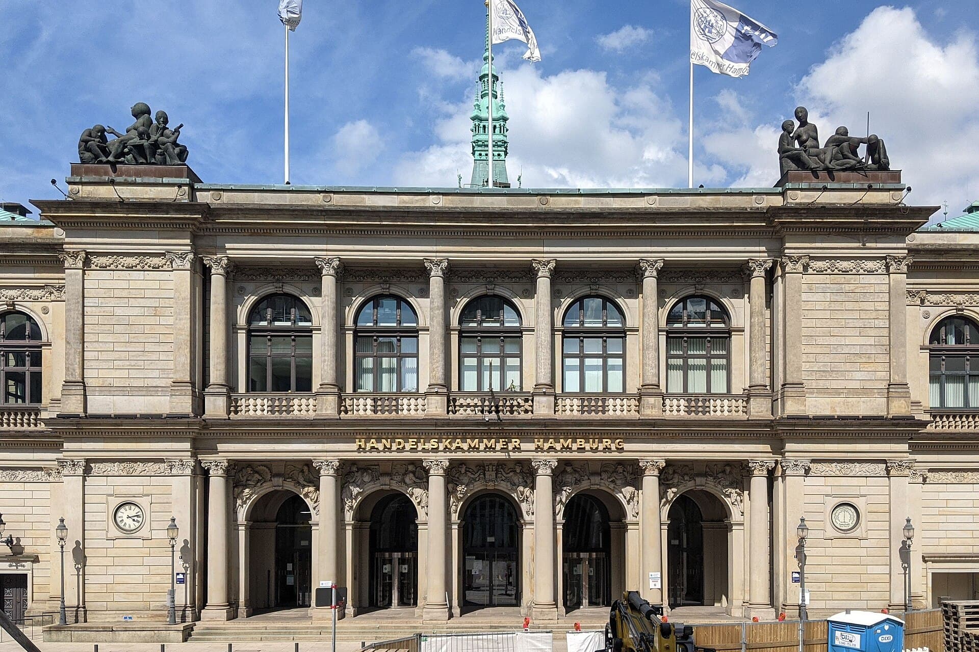 Handelskammer Hamburg and the Pfeffersaecke