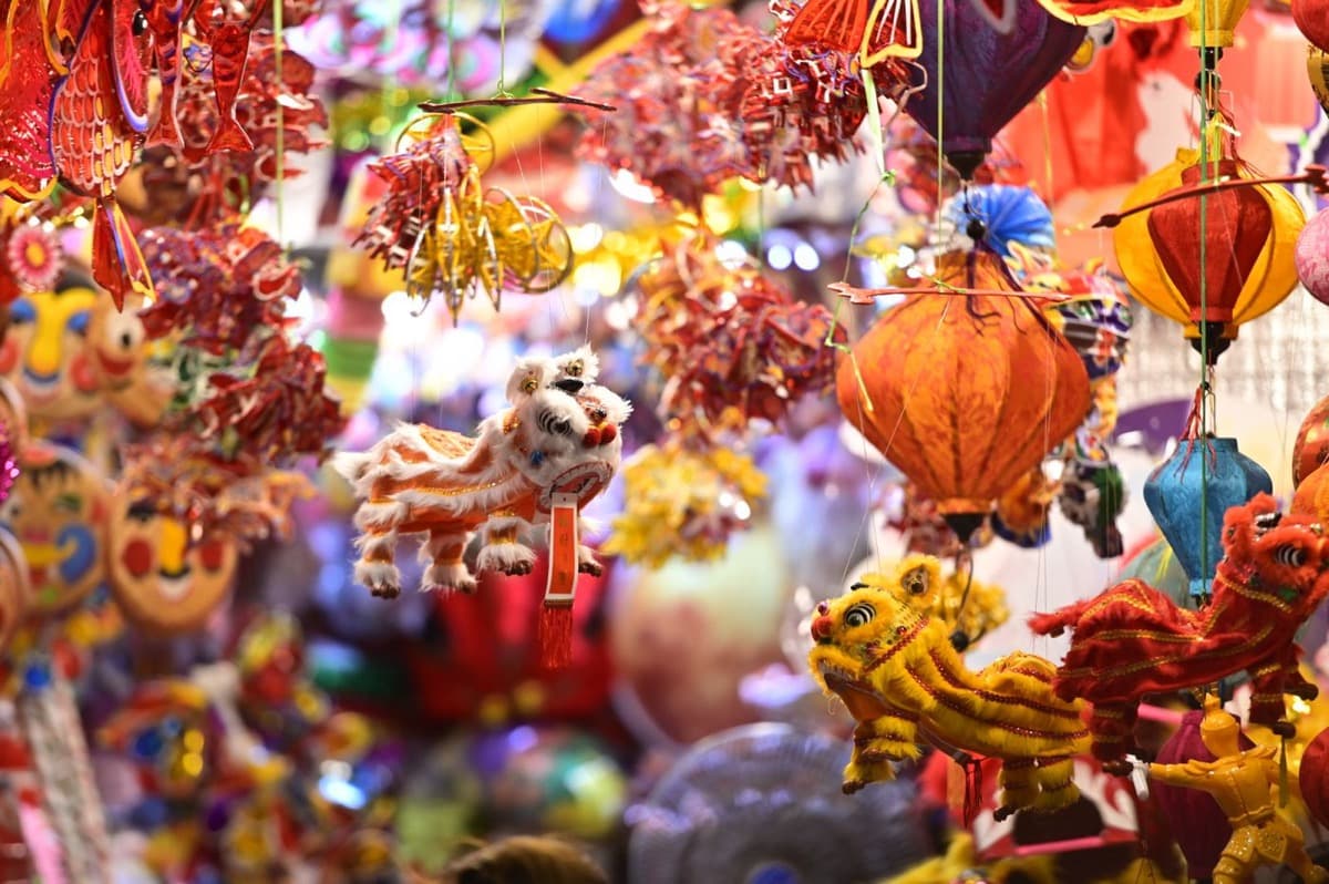 Hang Ma: The Street of Votive Papers